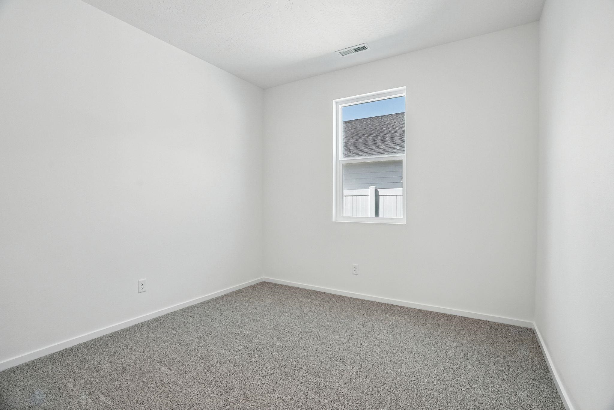 1321 E 12th St - Photo 19