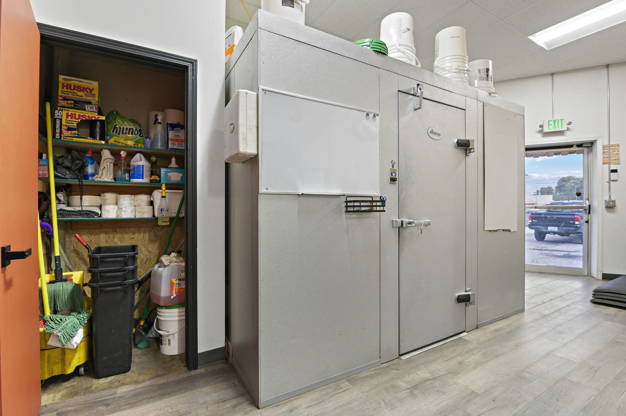207 E Main Ave - Photo 28