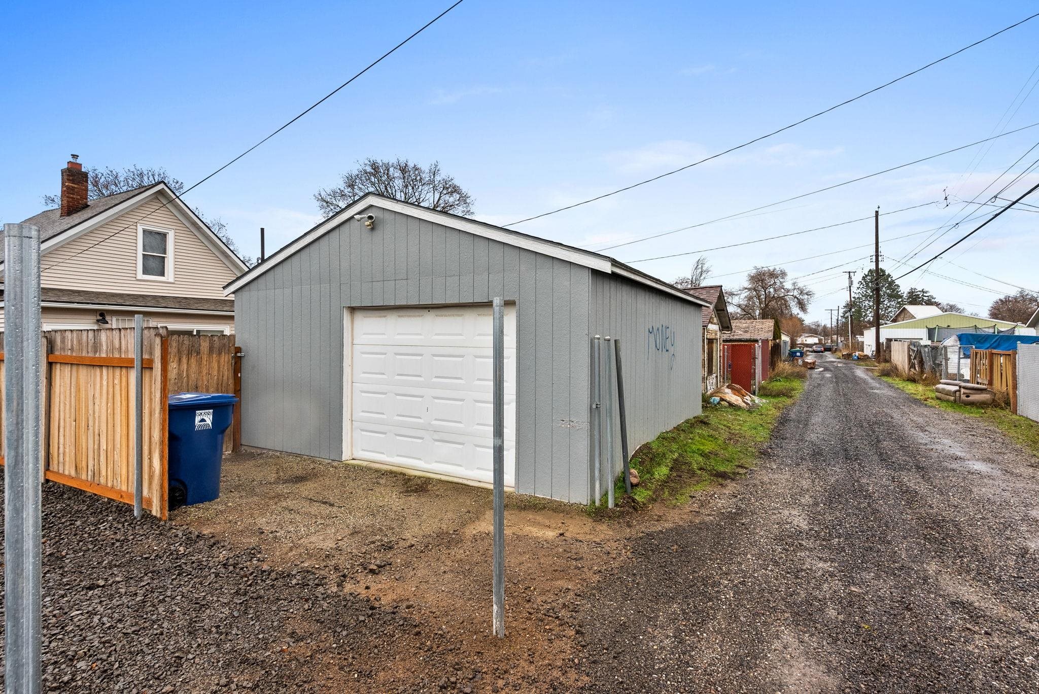 824 E Crown Ave - Photo 25