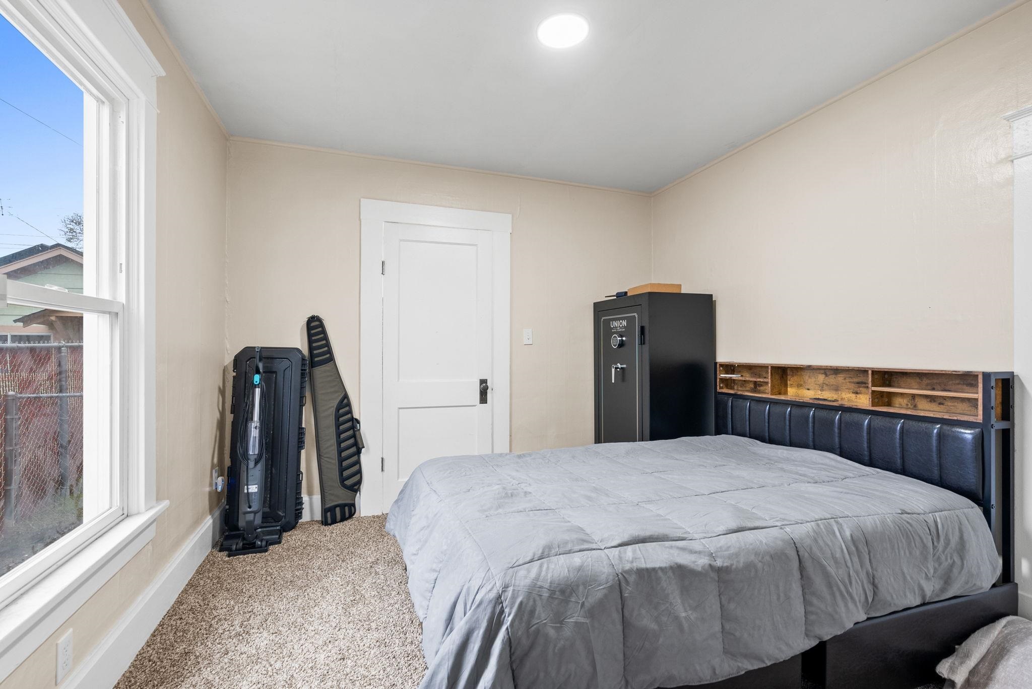 824 E Crown Ave - Photo 6