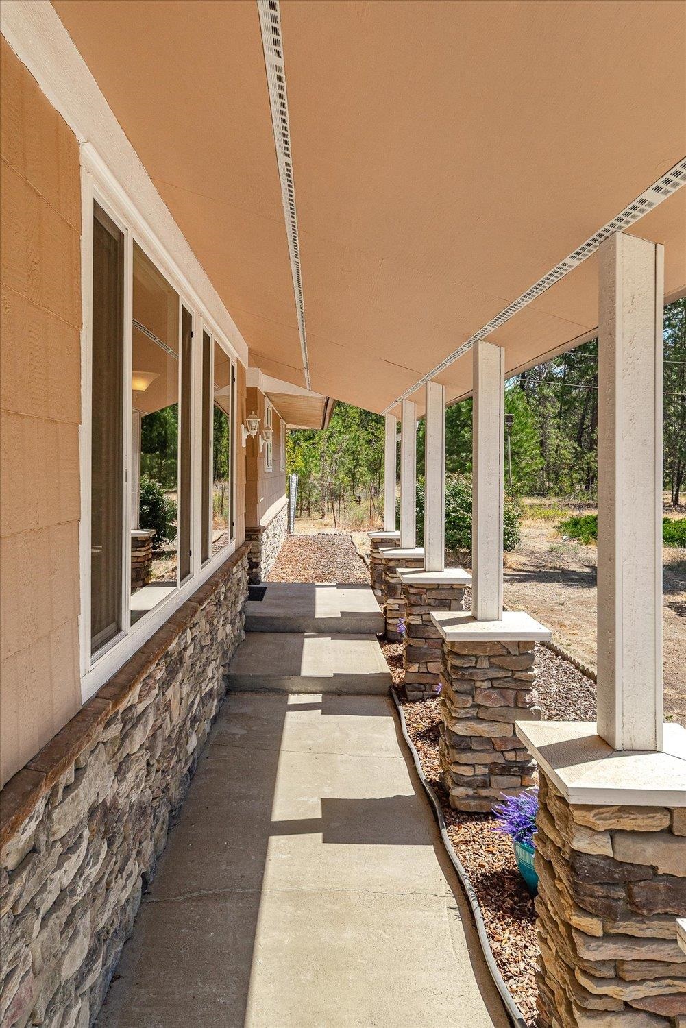 7621 E Hamilton Rd - Photo 3