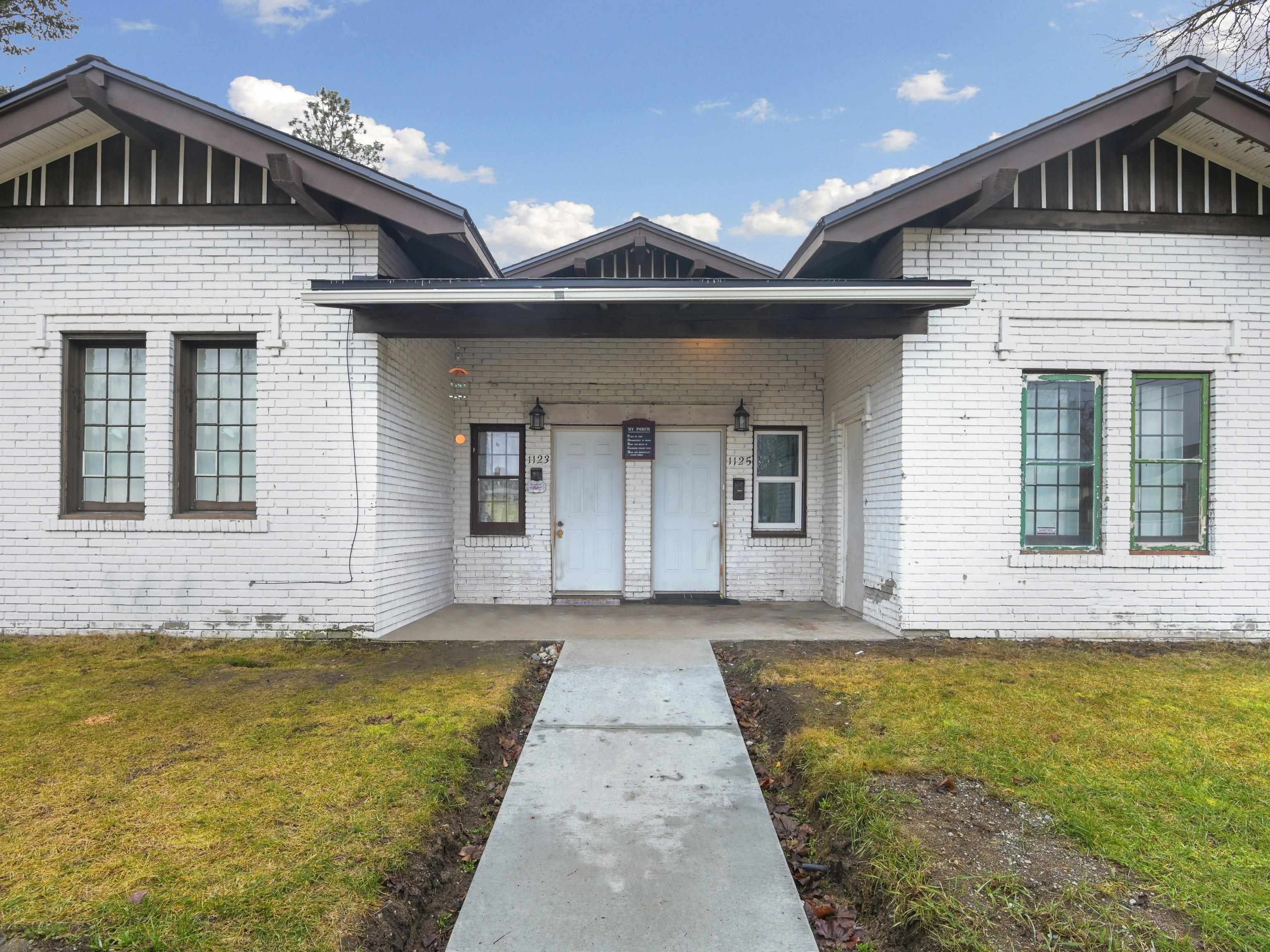 1123 W Wabash Ave - Photo 1
