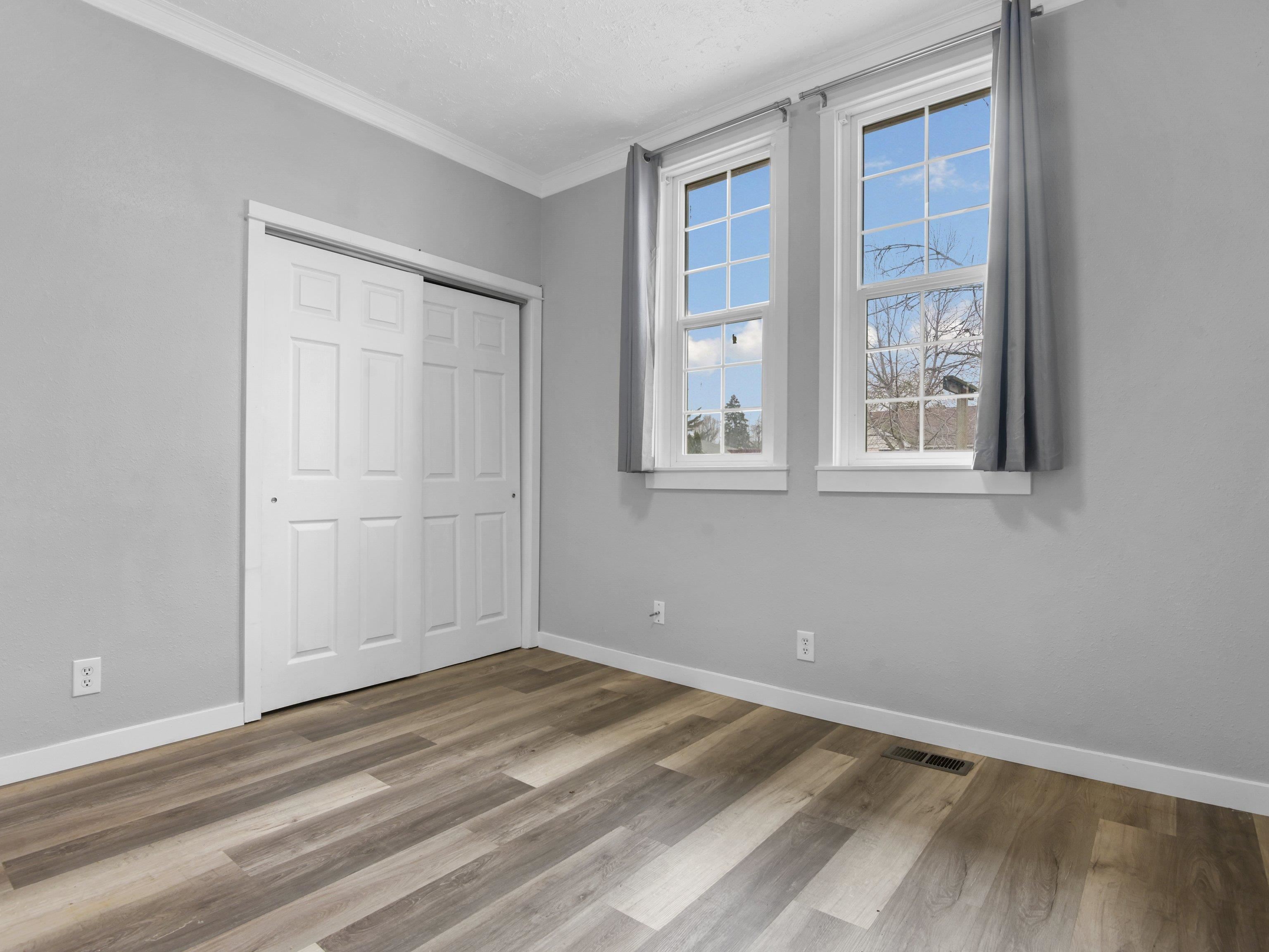 1123 W Wabash Ave - Photo 11