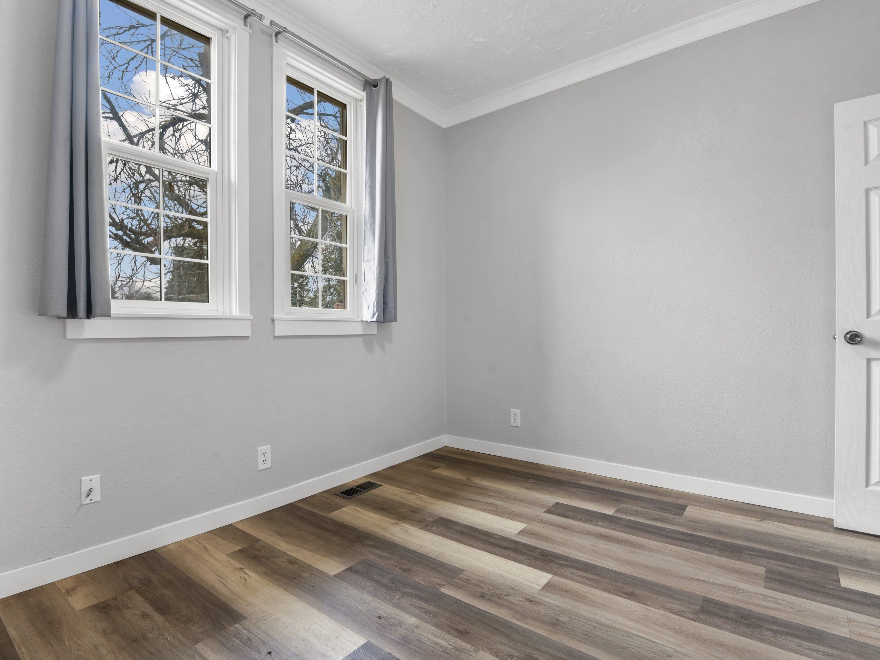 1123 W Wabash Ave - Photo 12