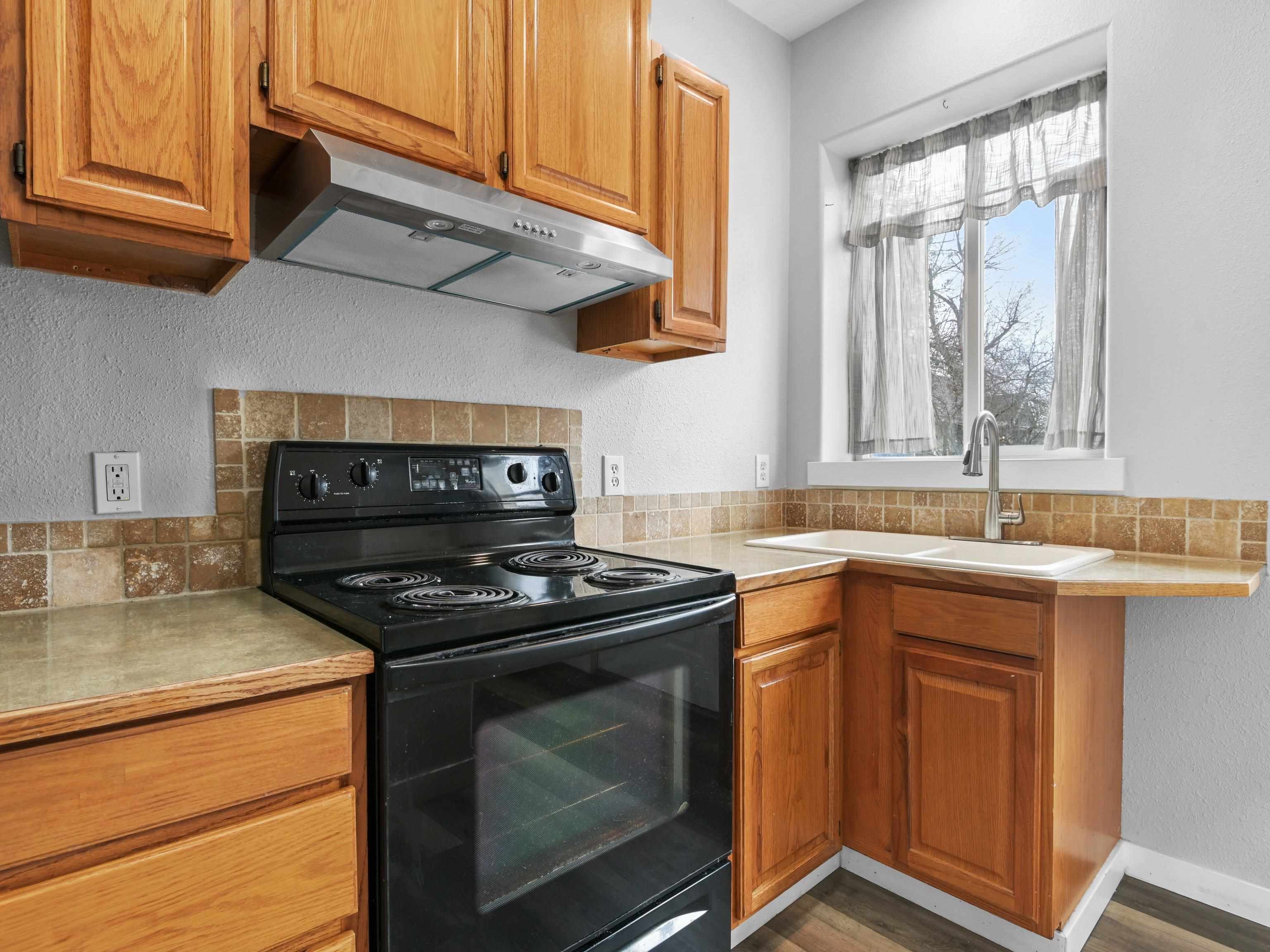 1123 W Wabash Ave - Photo 17
