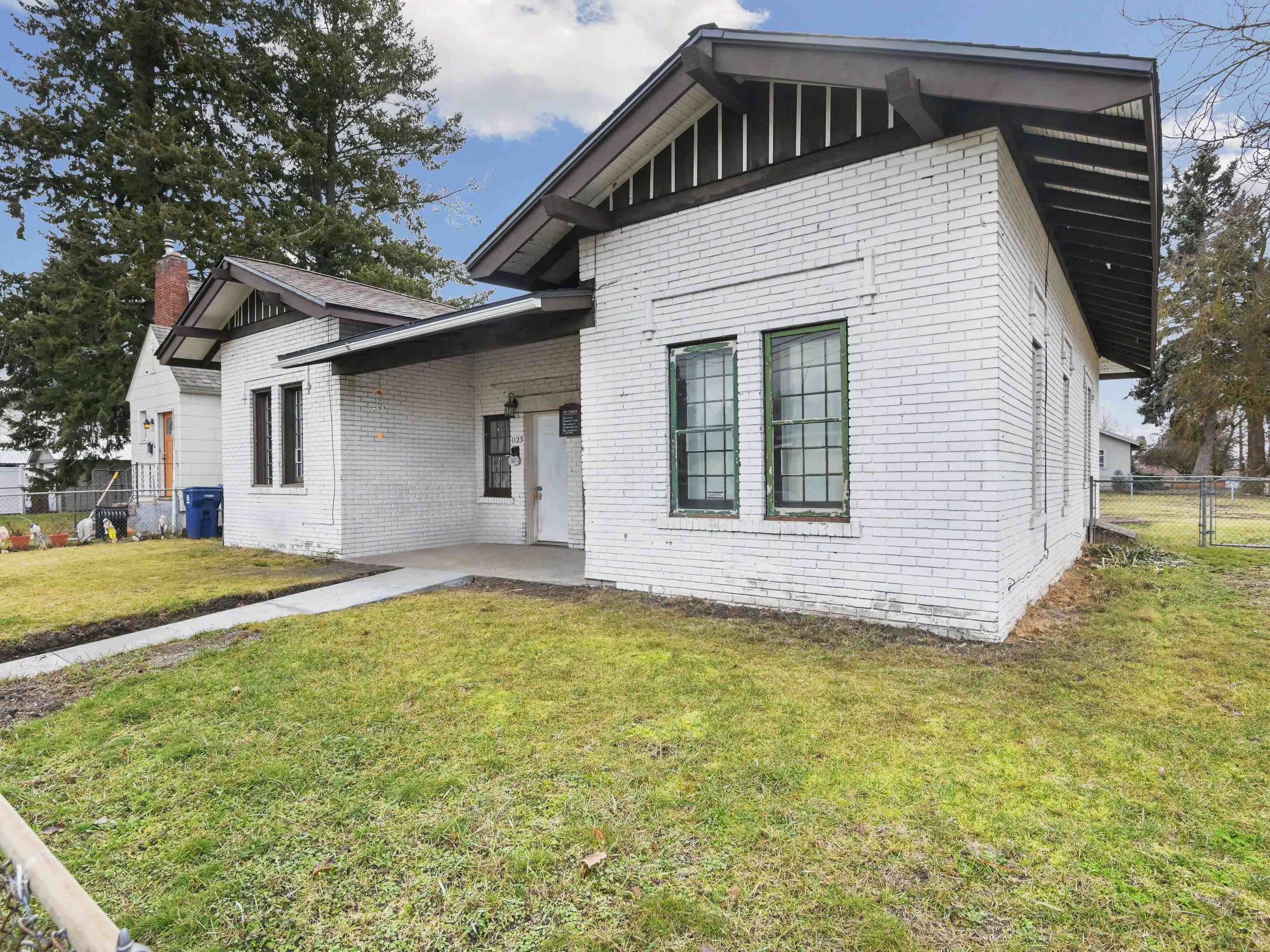 1123 W Wabash Ave - Photo 4