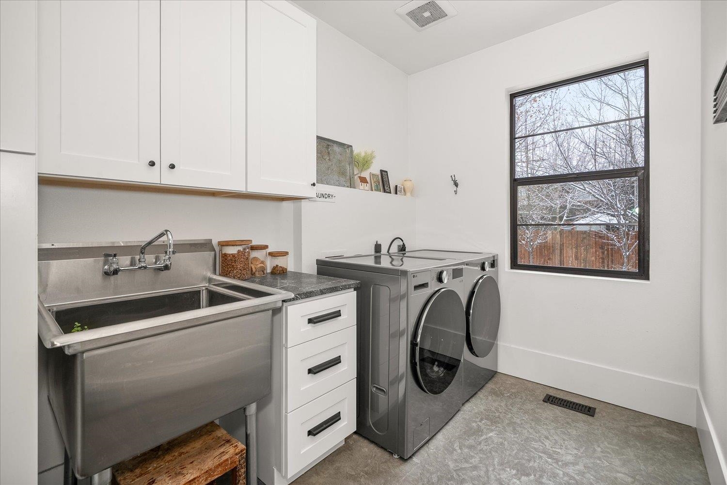 3326 E 55th Ave - Photo 17