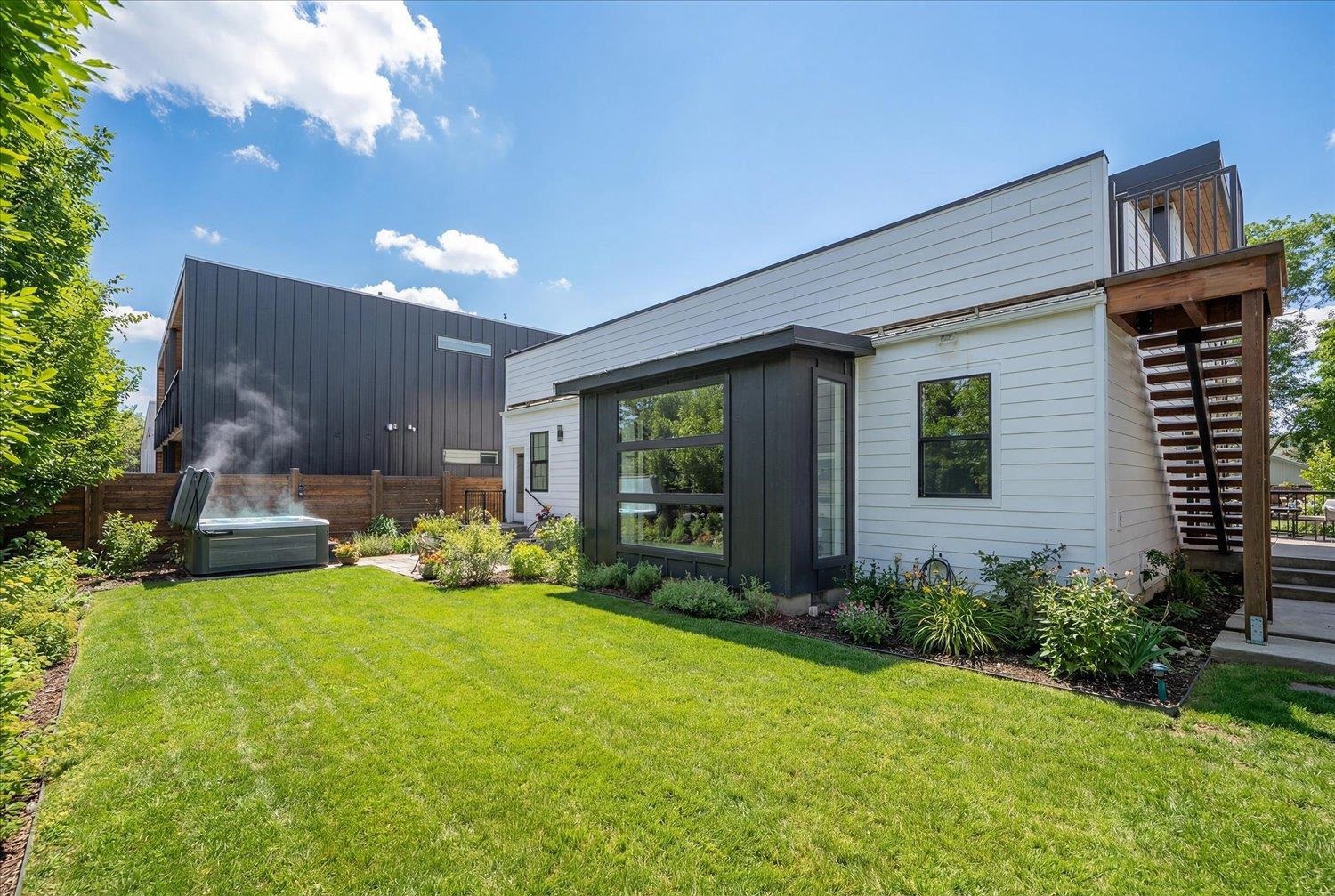 3326 E 55th Ave - Photo 5