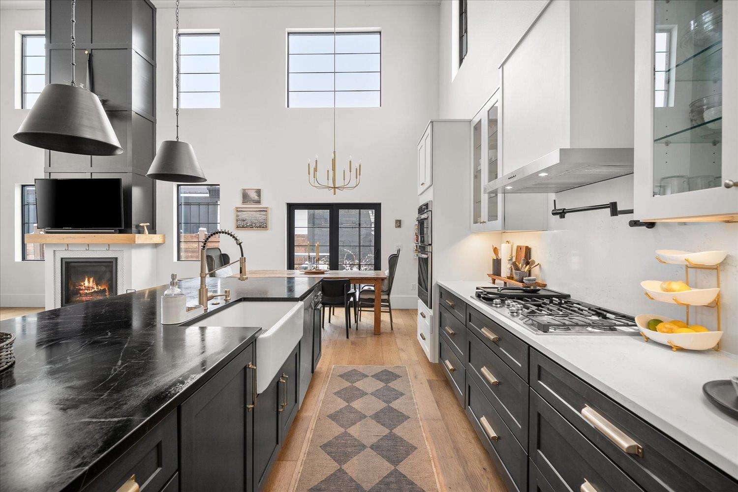 3326 E 55th Ave - Photo 8