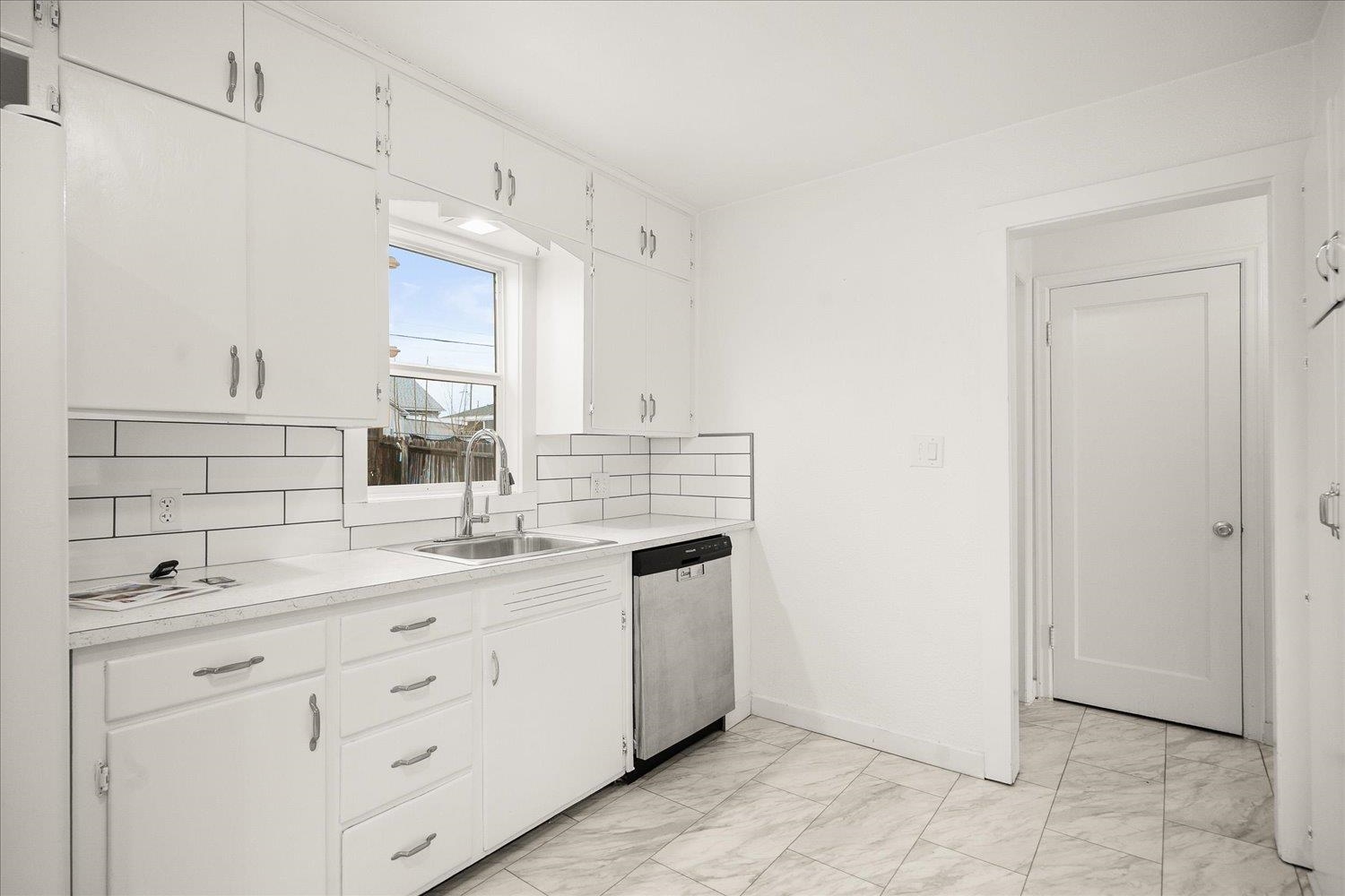 517 E Courtland Ave - Photo 12