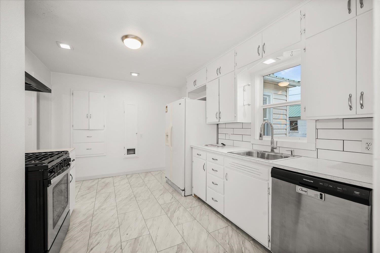 517 E Courtland Ave - Photo 13