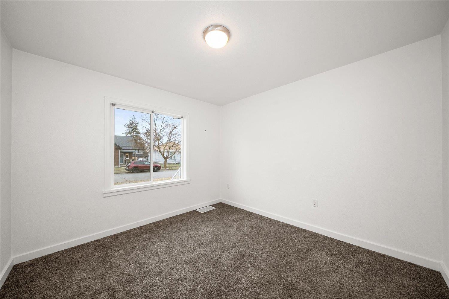 517 E Courtland Ave - Photo 15