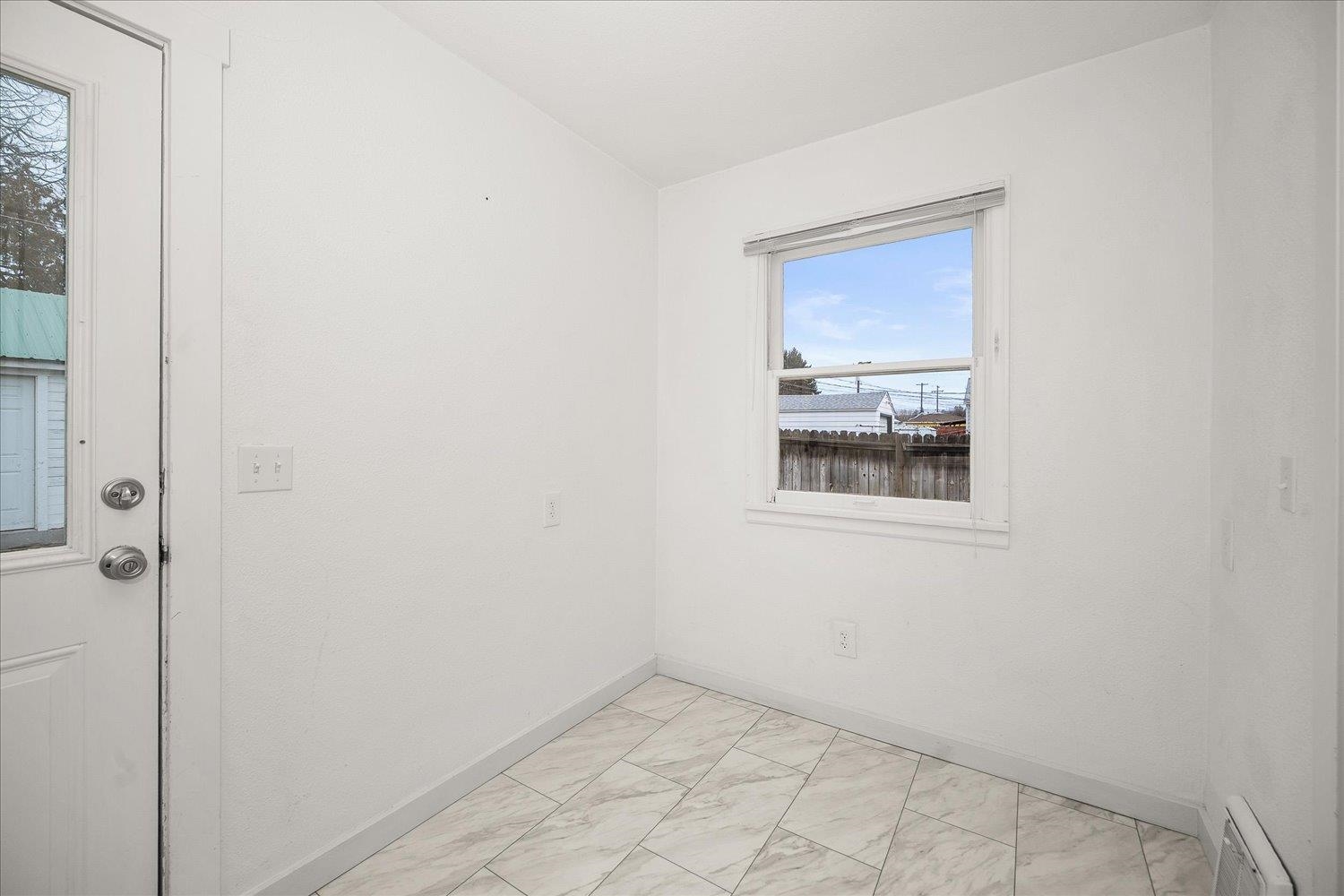 517 E Courtland Ave - Photo 20