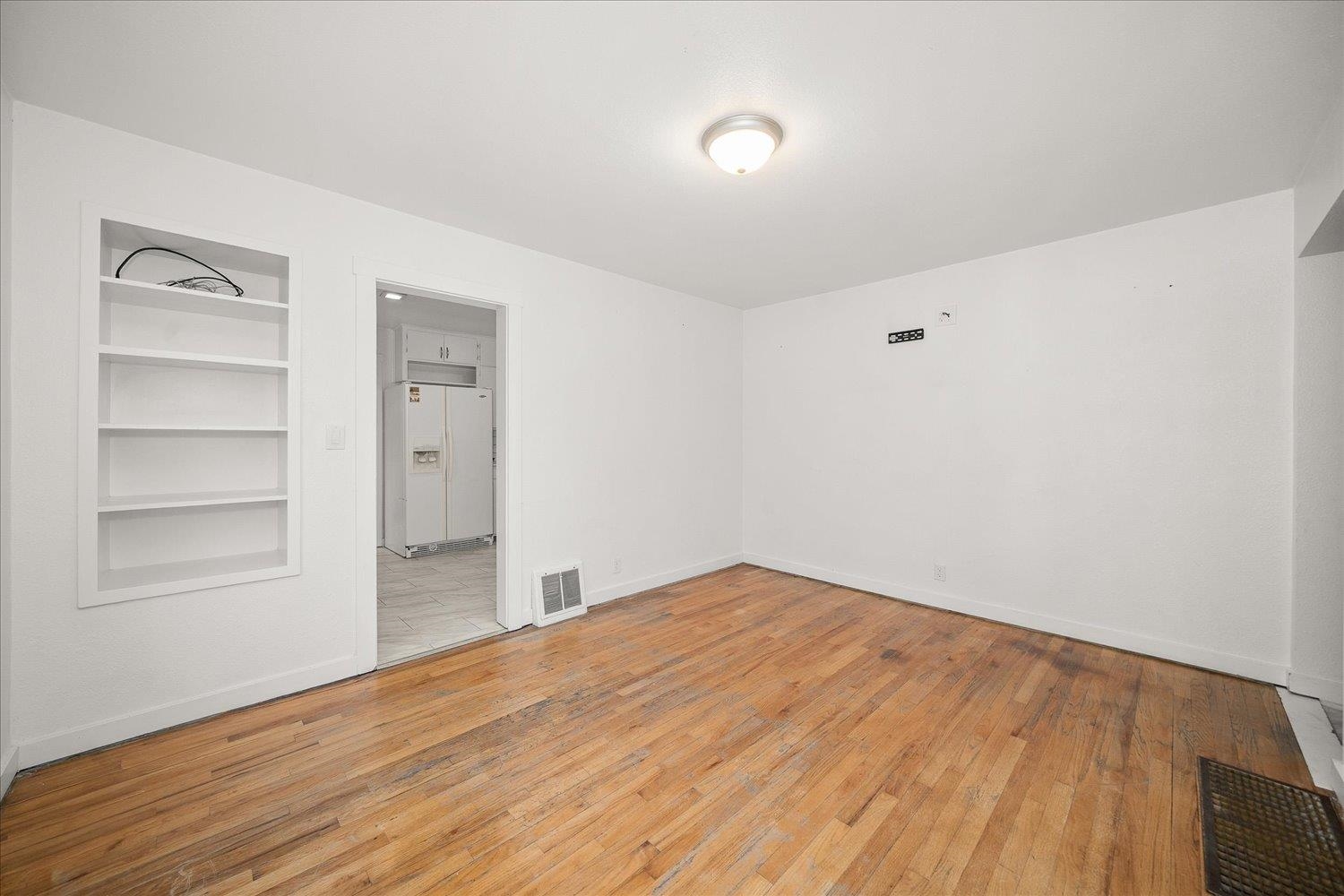 517 E Courtland Ave - Photo 8