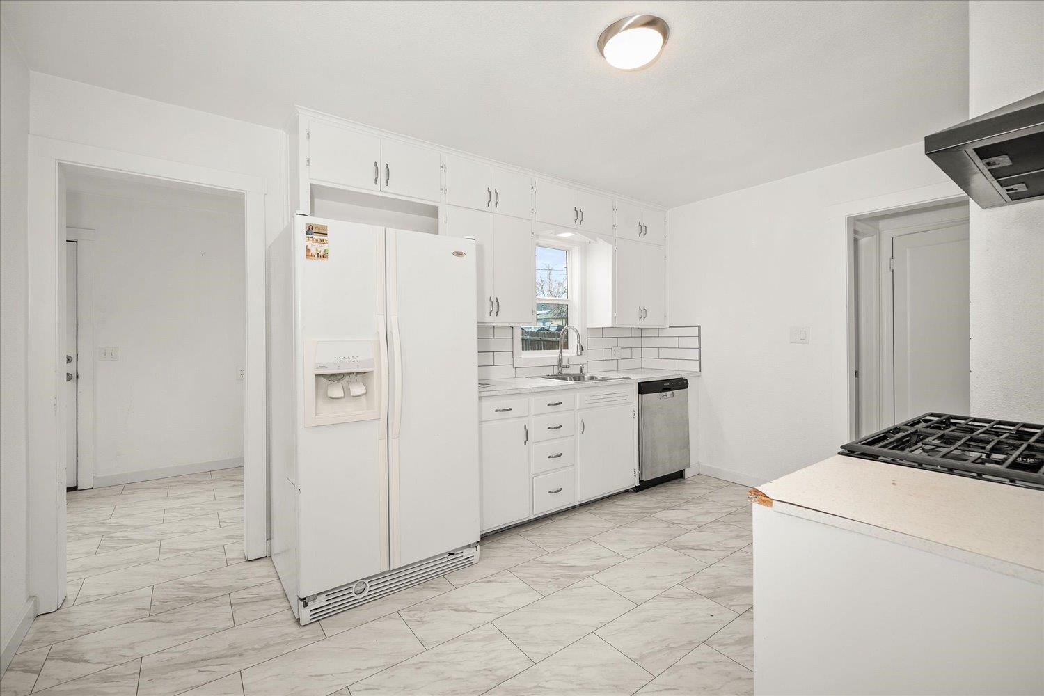 517 E Courtland Ave - Photo 9