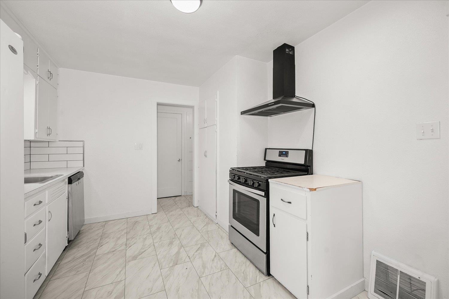 517 E Courtland Ave - Photo 10