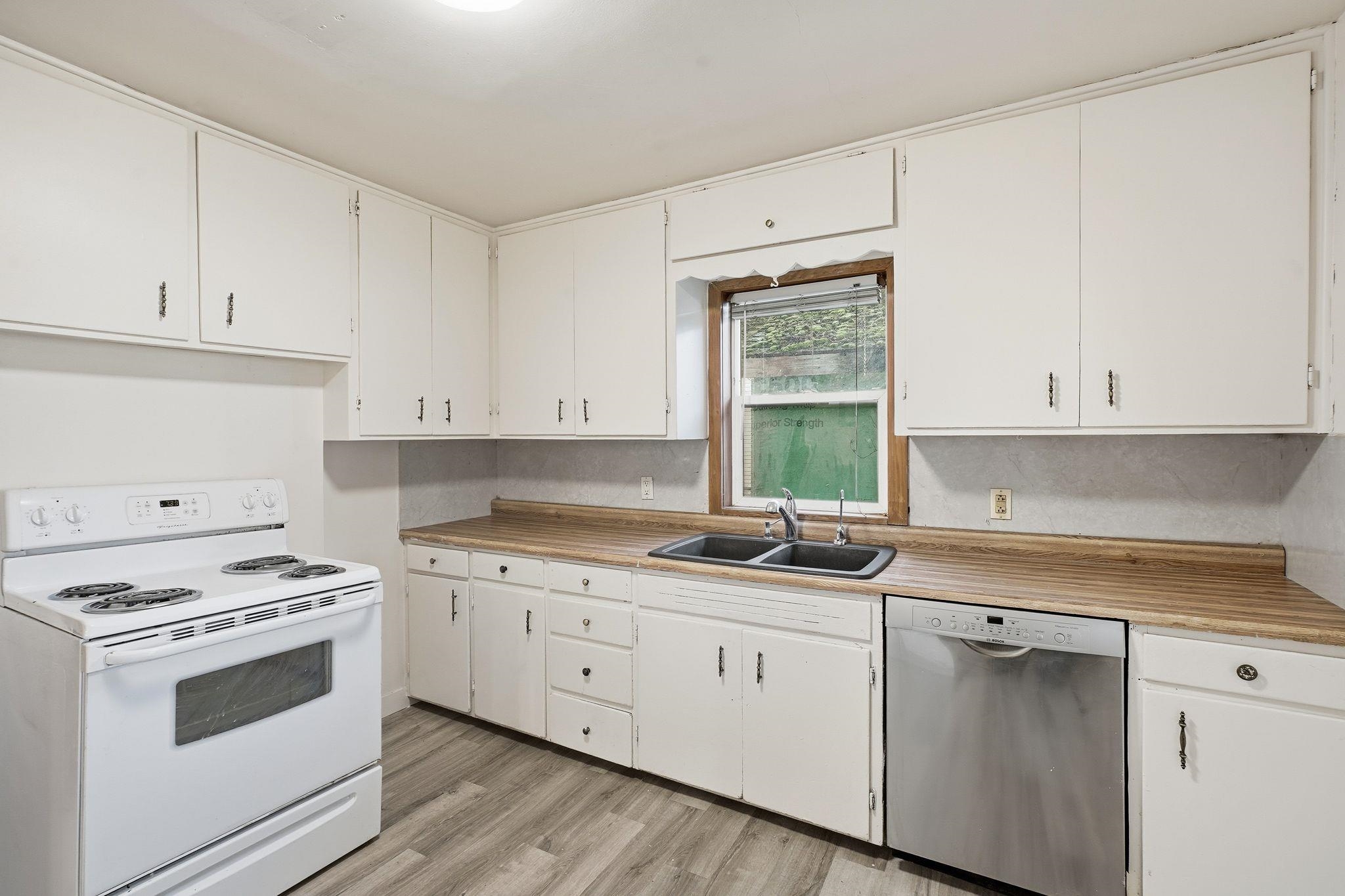 616 S Ray St - Photo 8