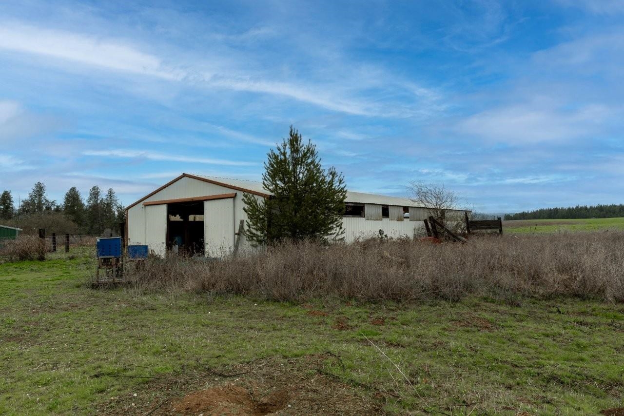 343XX N Spotted Rd - Photo 16