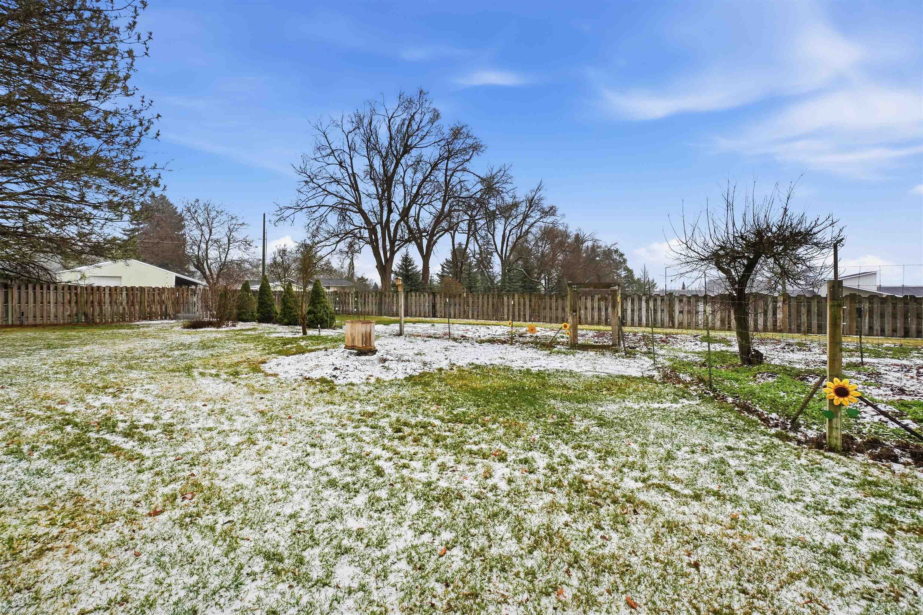 15220 E 36th Ave - Photo 32