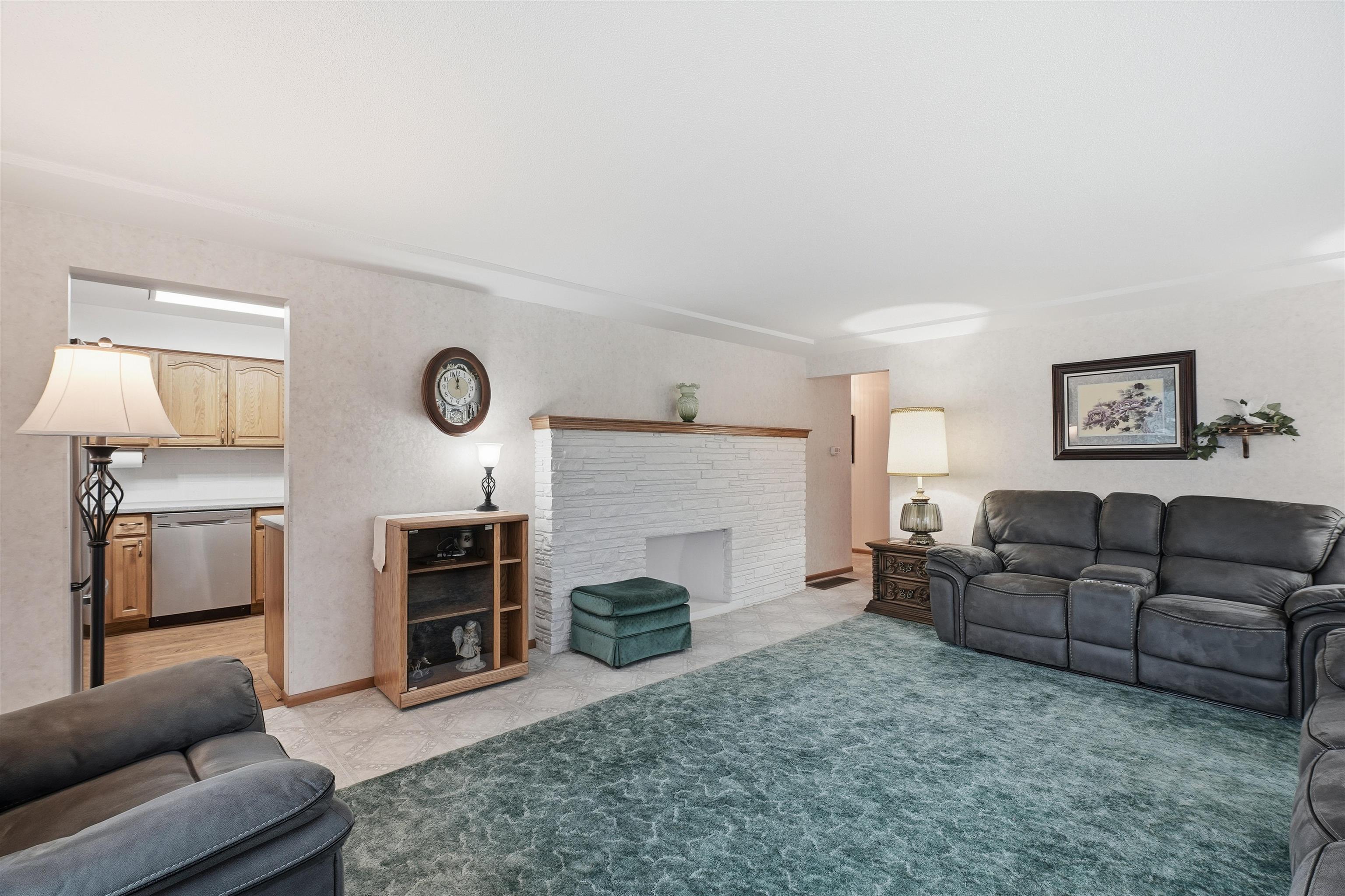15220 E 36th Ave - Photo 5