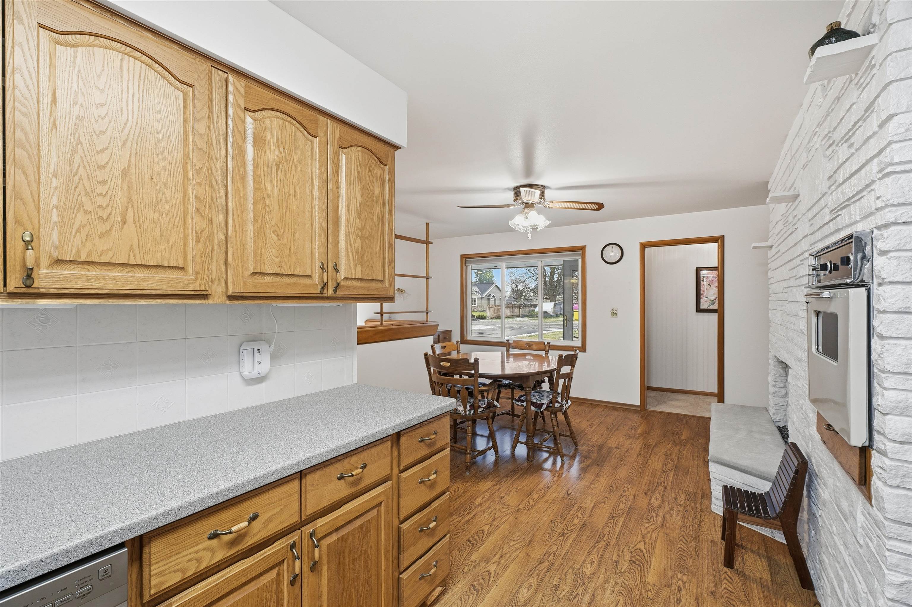 15220 E 36th Ave - Photo 6