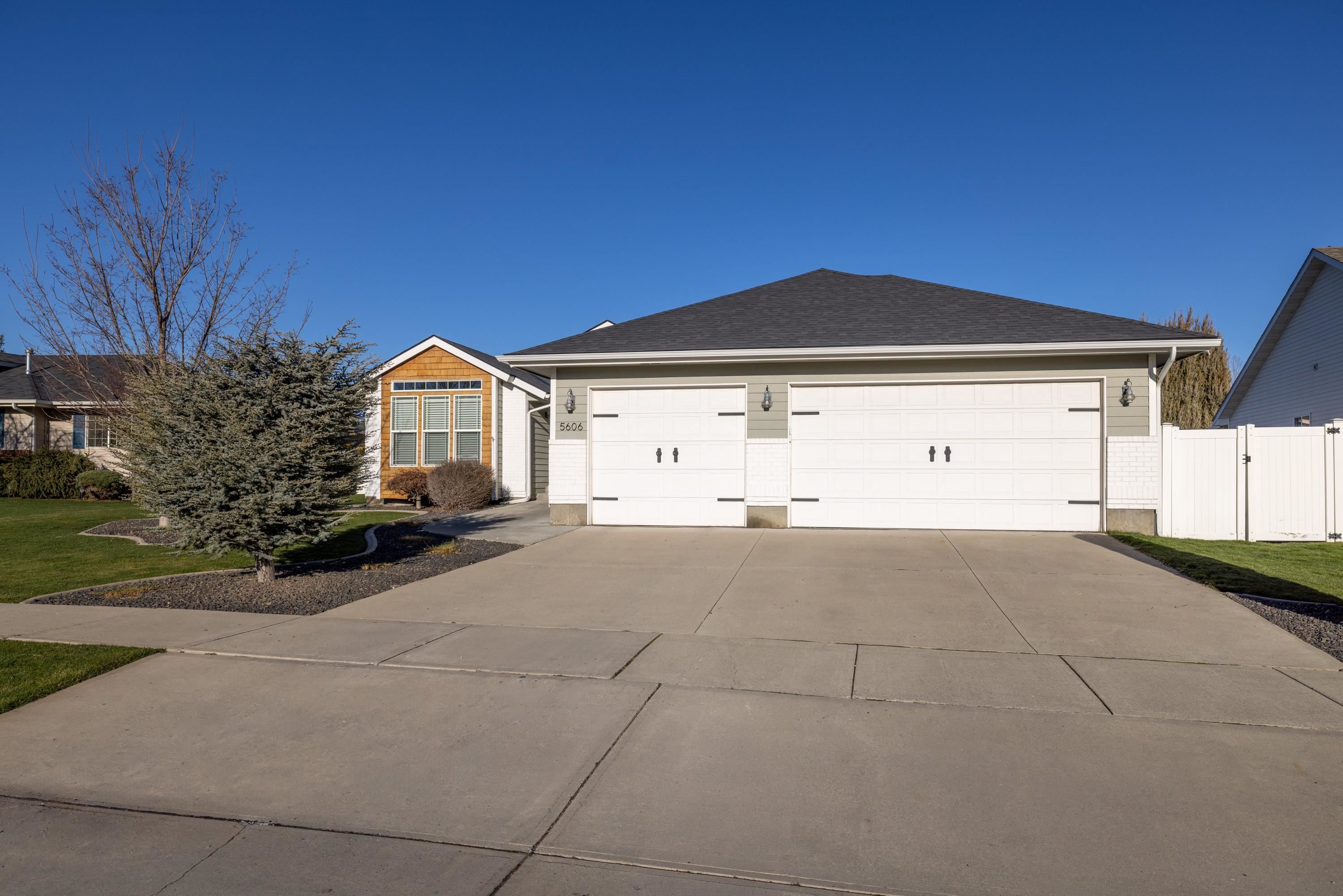 5606 W Newbury Dr - Photo 3