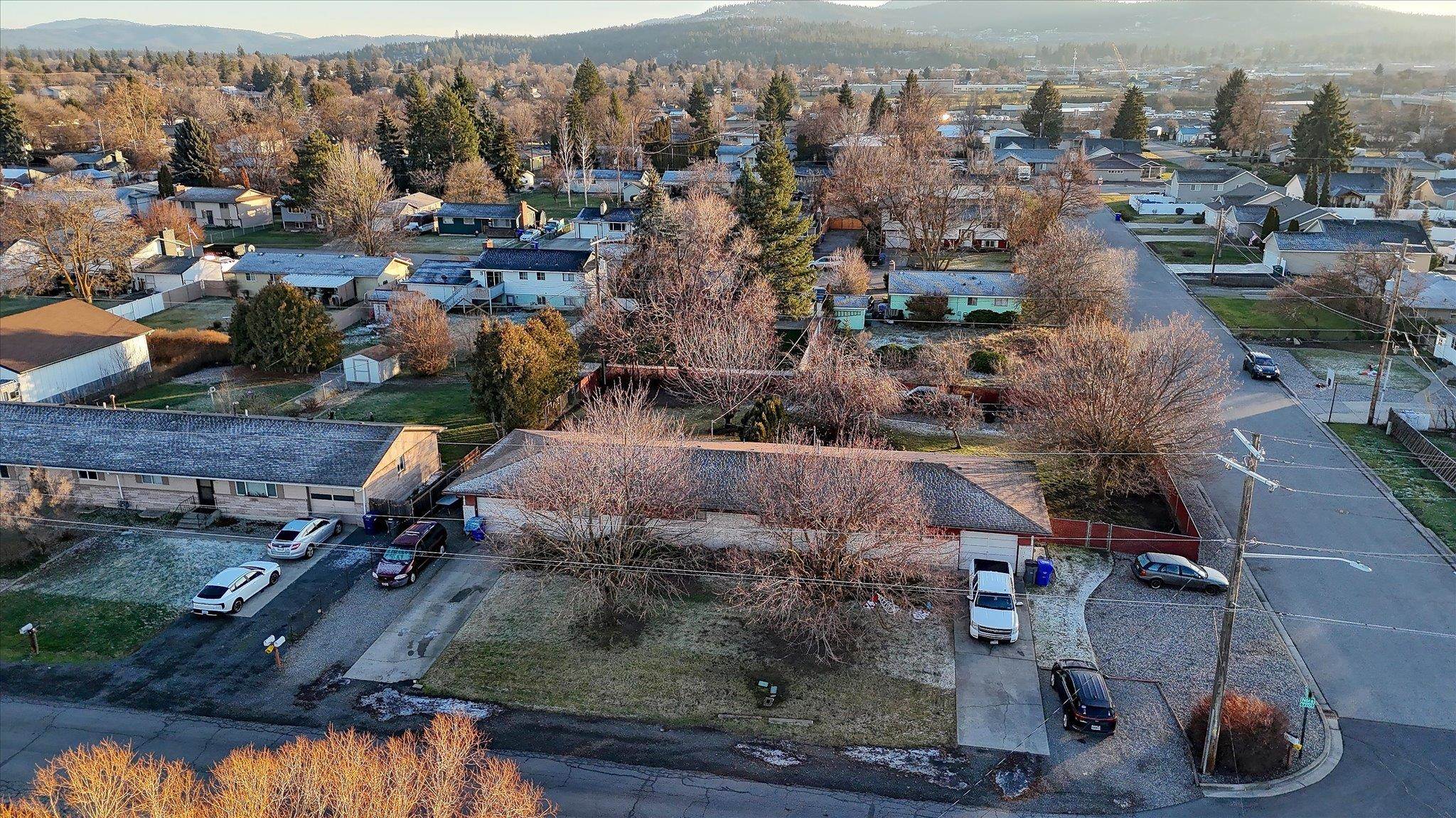 7708 E Nora Ave - Photo 2