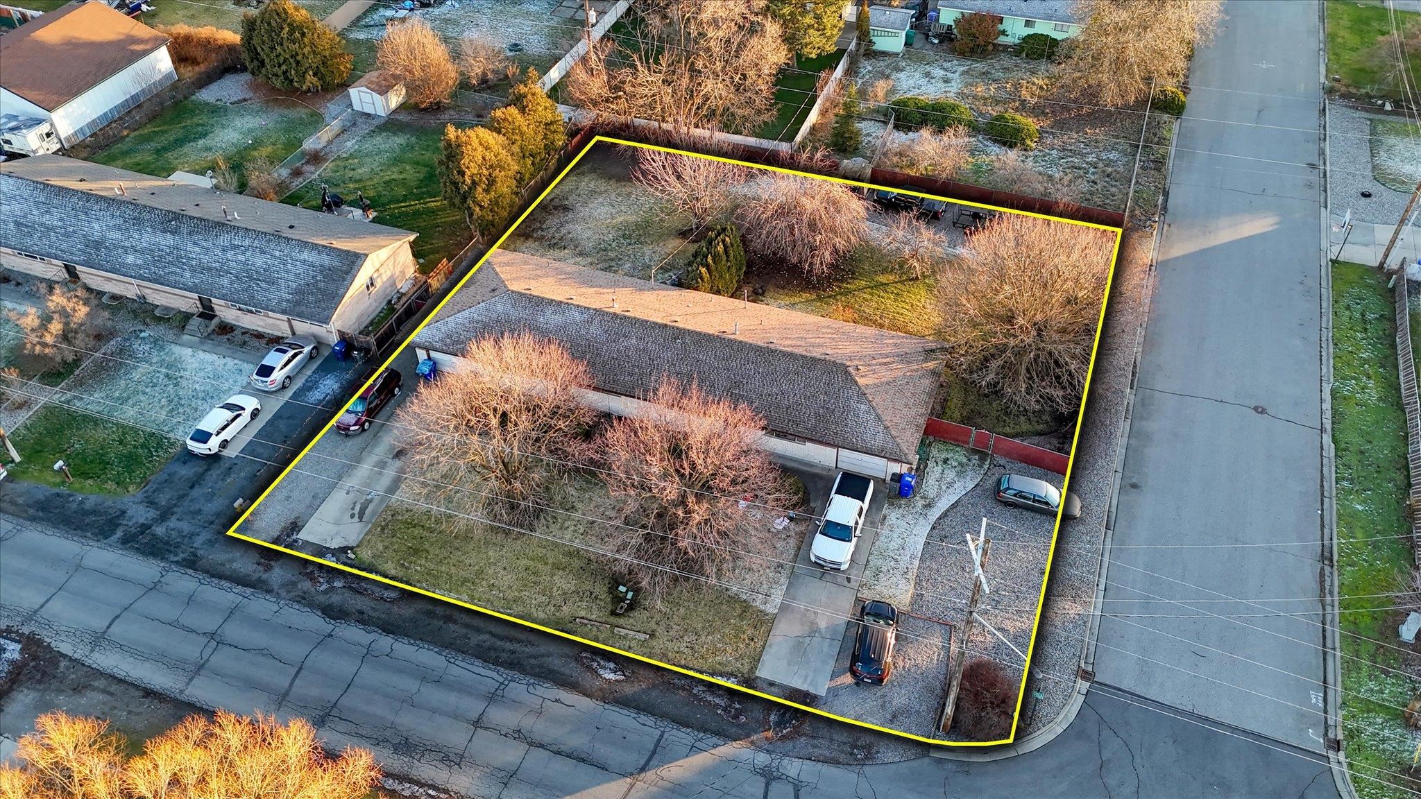 7708 E Nora Ave - Photo 3