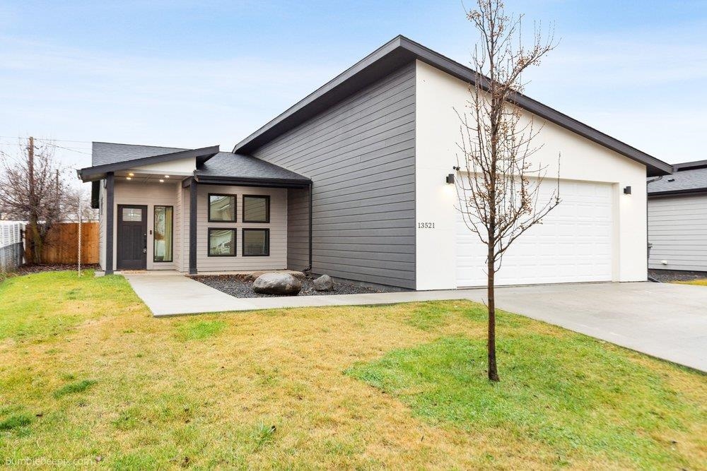 13521 W 12th Ave - Photo 1
