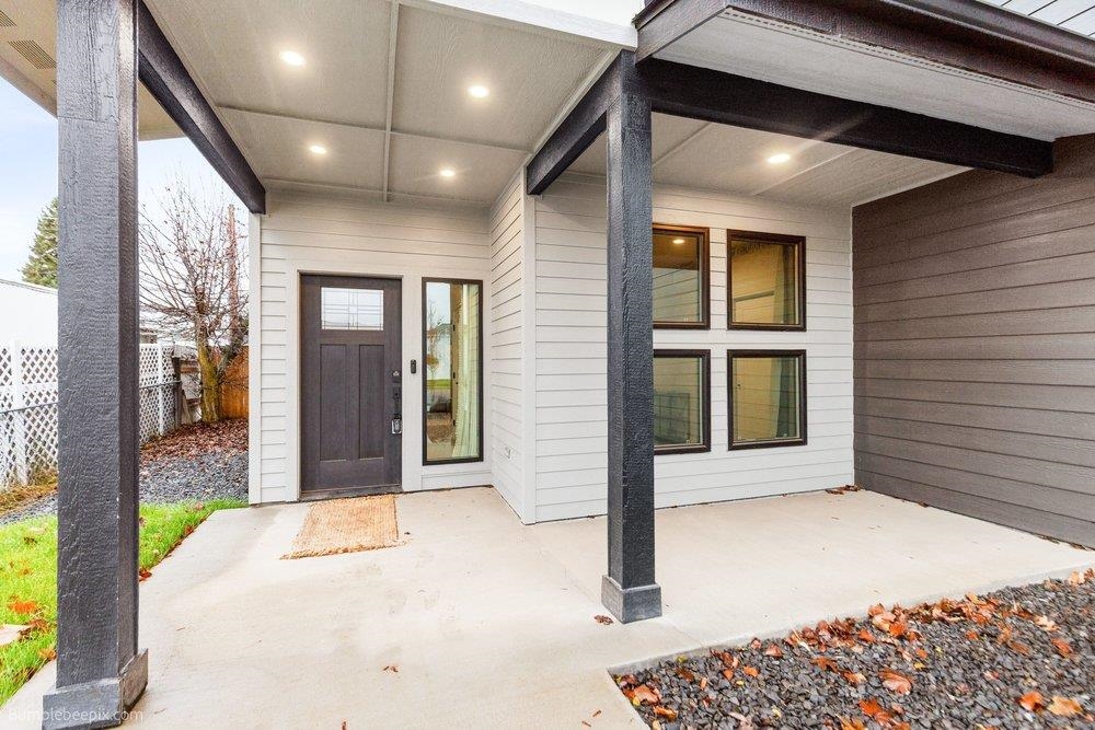 13521 W 12th Ave - Photo 2
