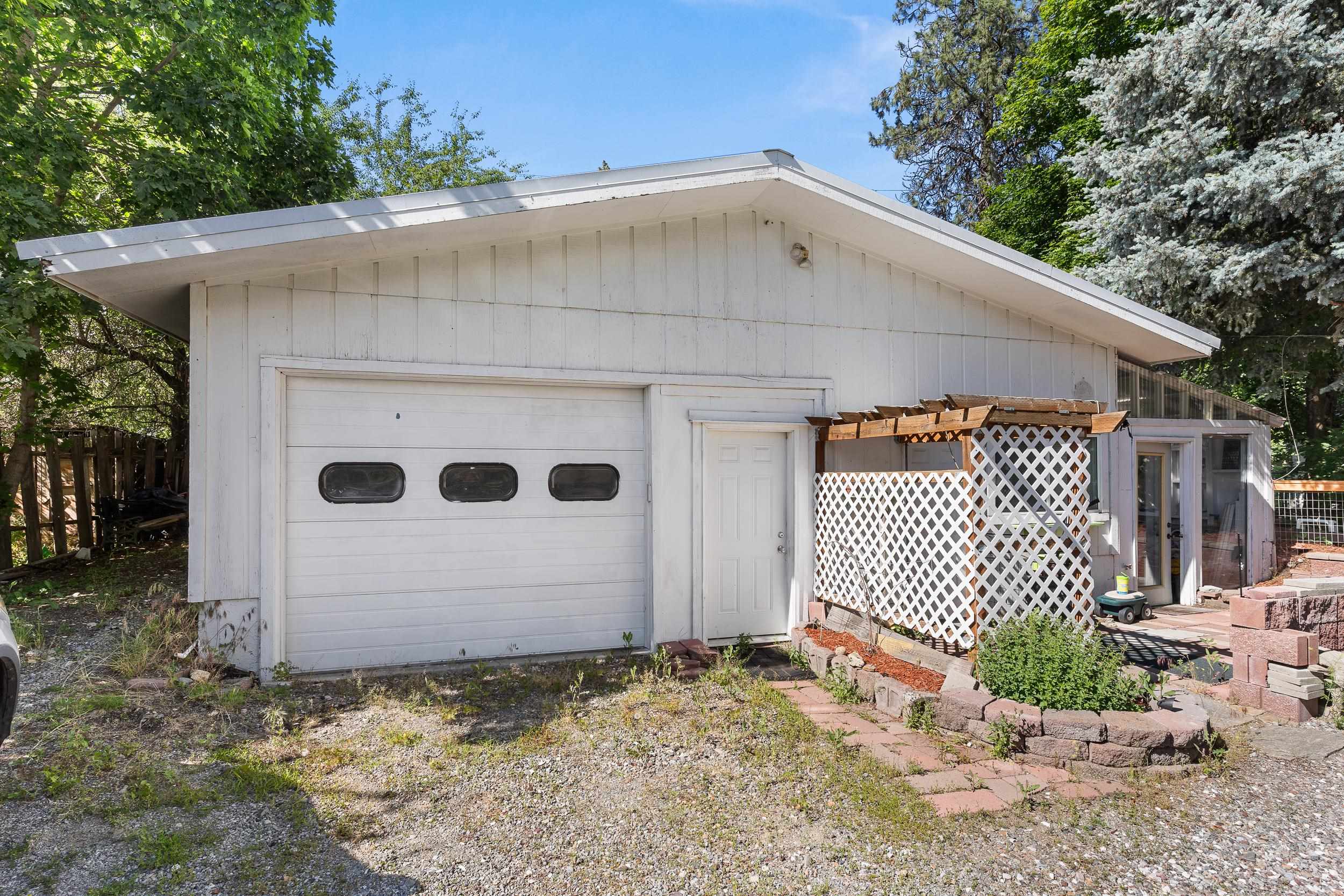 13519 E 30TH Ave - Photo 20