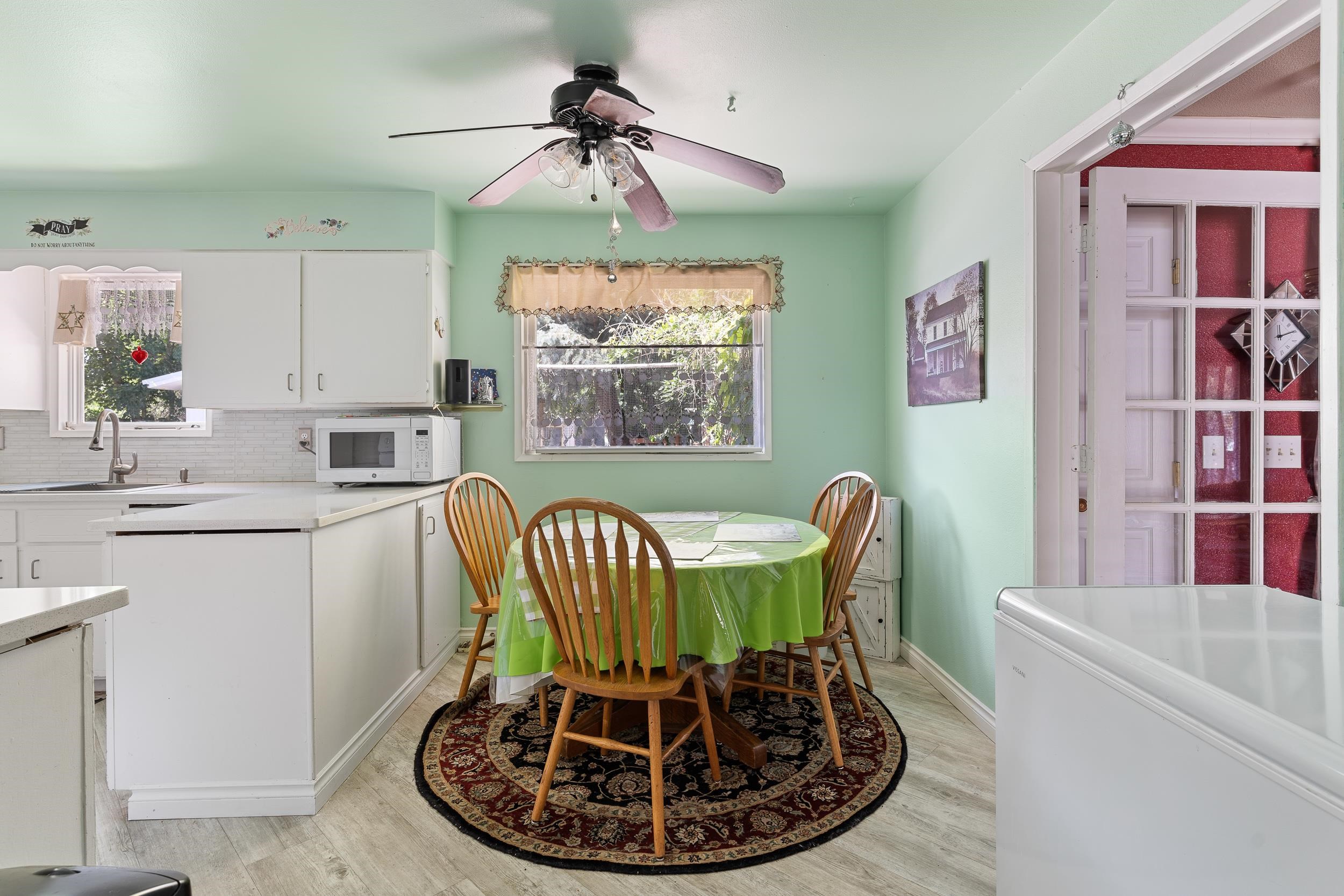 13519 E 30TH Ave - Photo 5