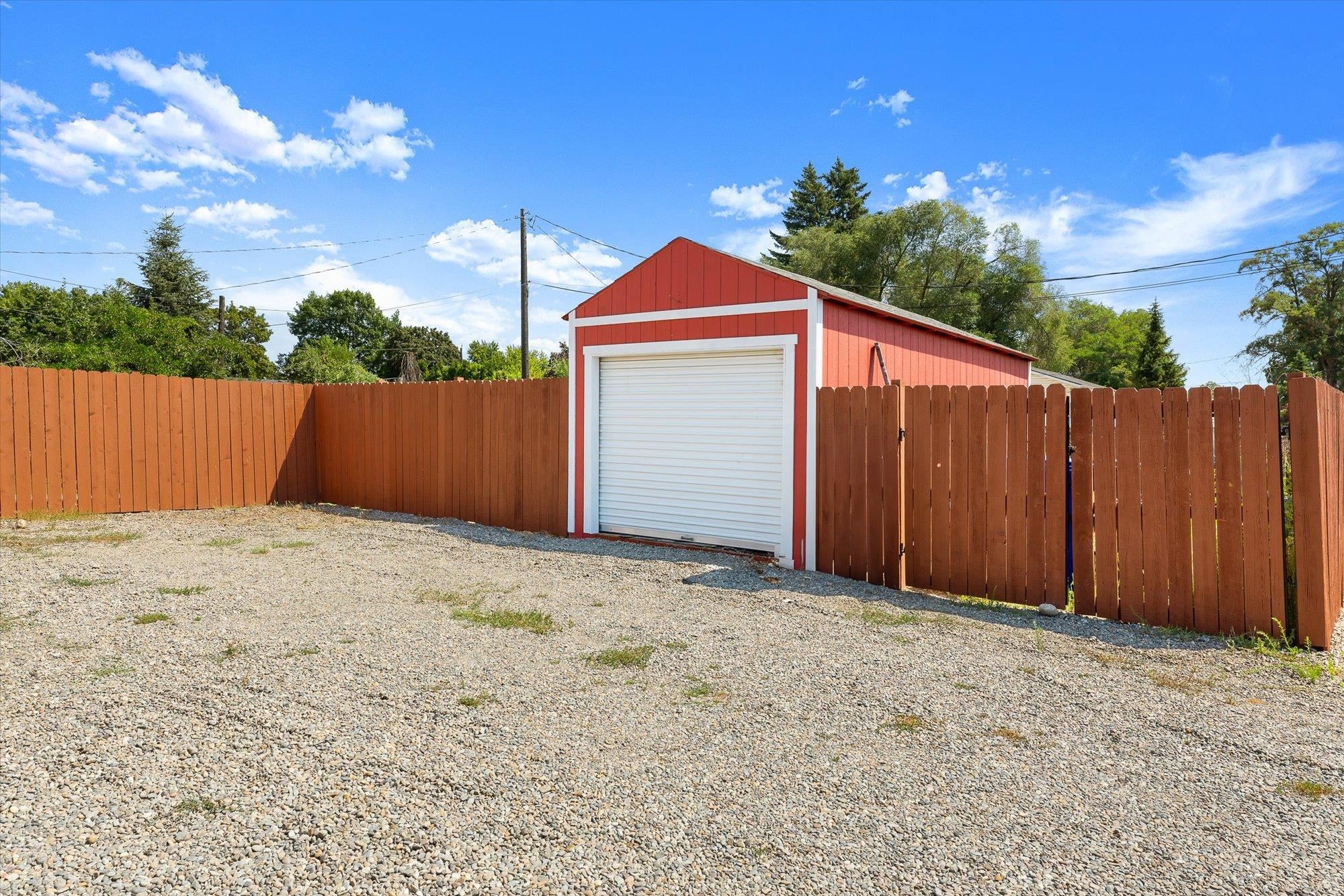 2502 N ELLA Rd - Photo 32