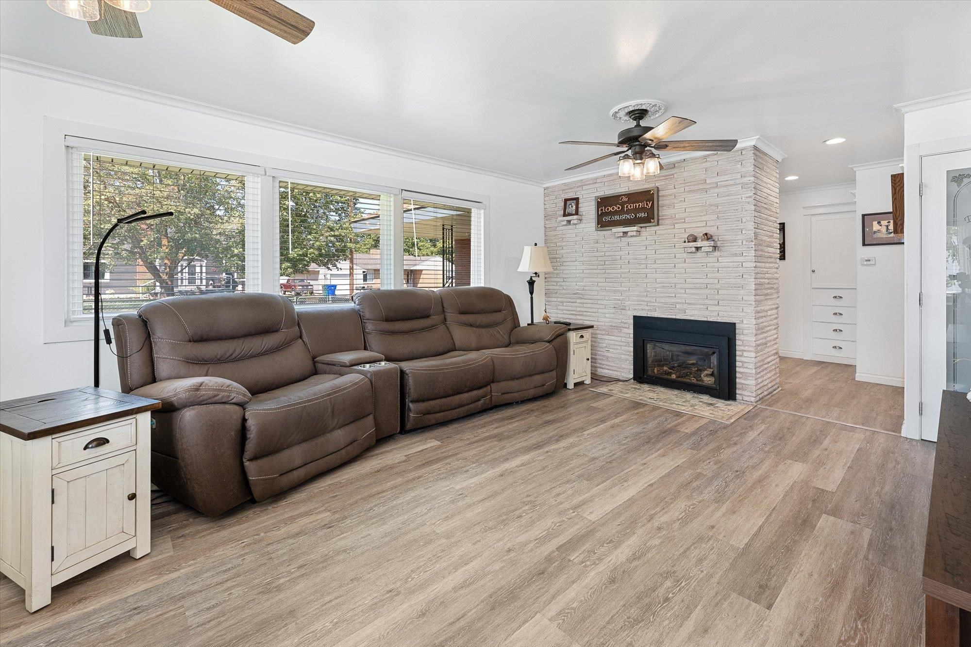 2502 N ELLA Rd - Photo 5