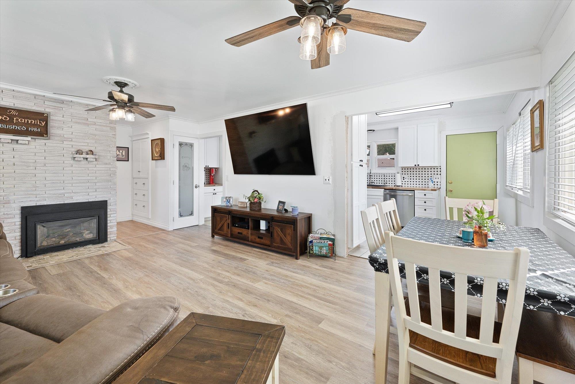2502 N ELLA Rd - Photo 6