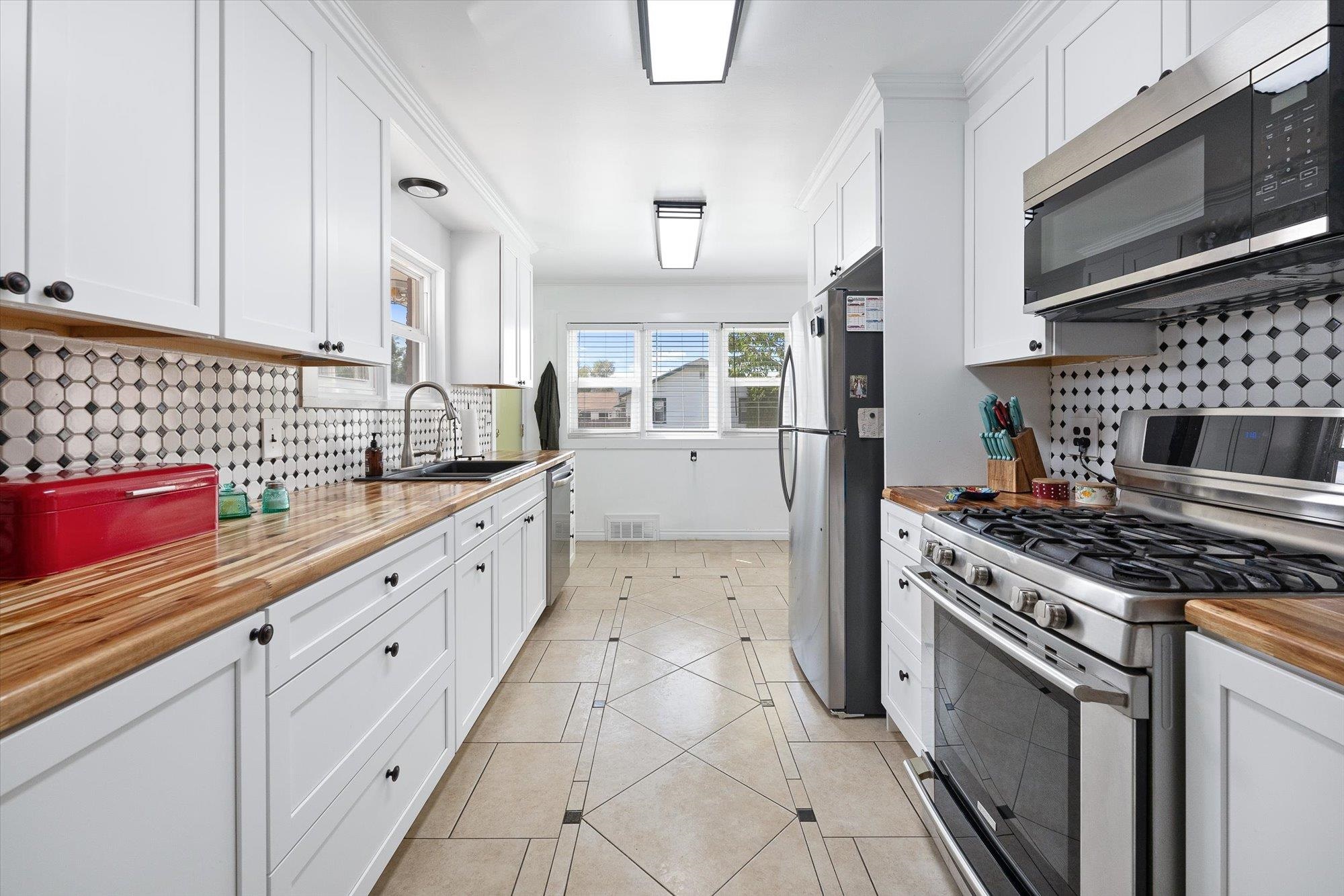 2502 N ELLA Rd - Photo 10