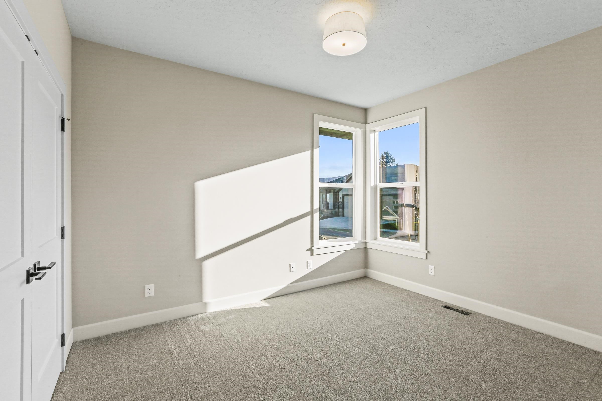 16921 E 16th Ln - Photo 19