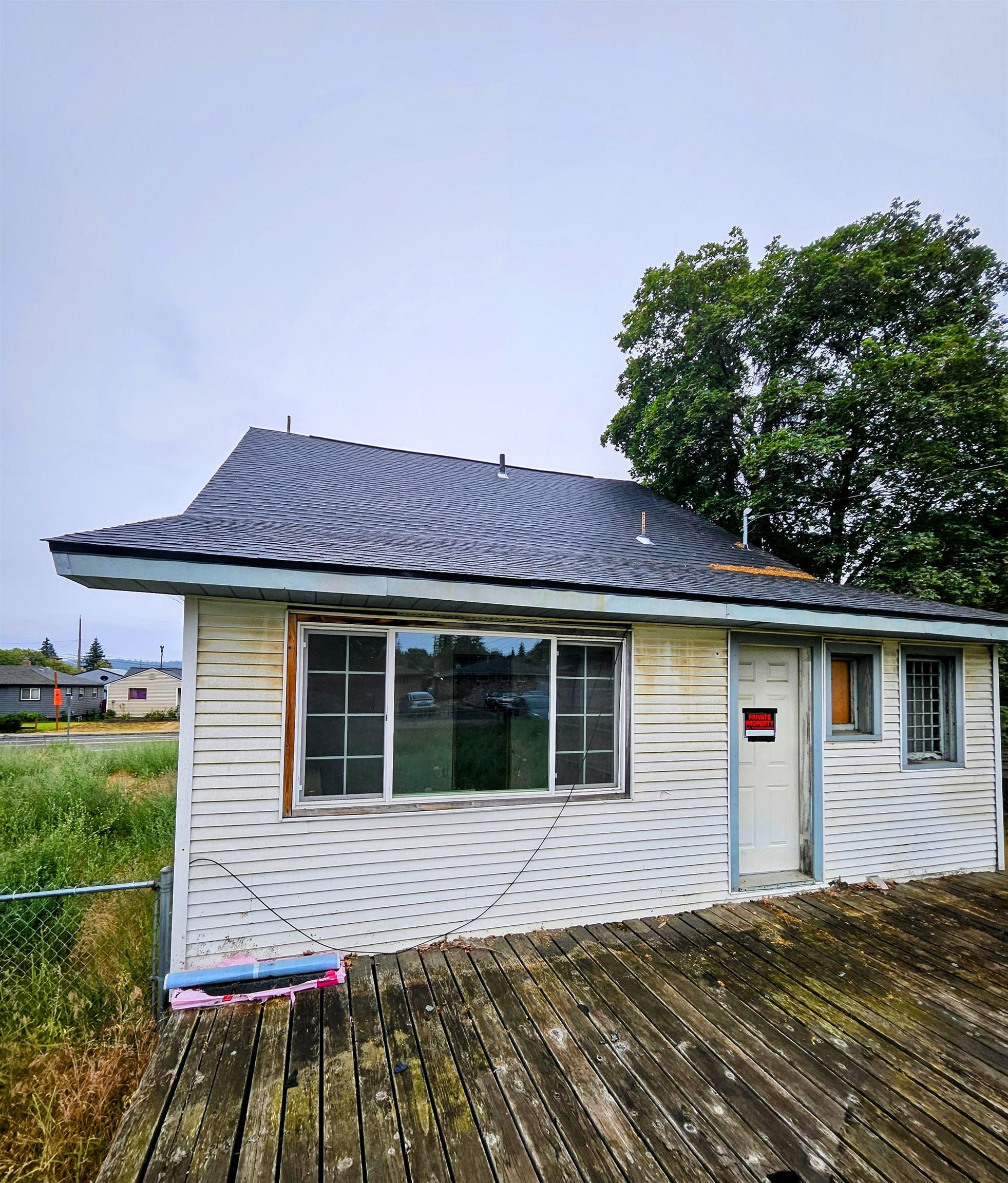 1221 E Indiana Ave - Photo 11