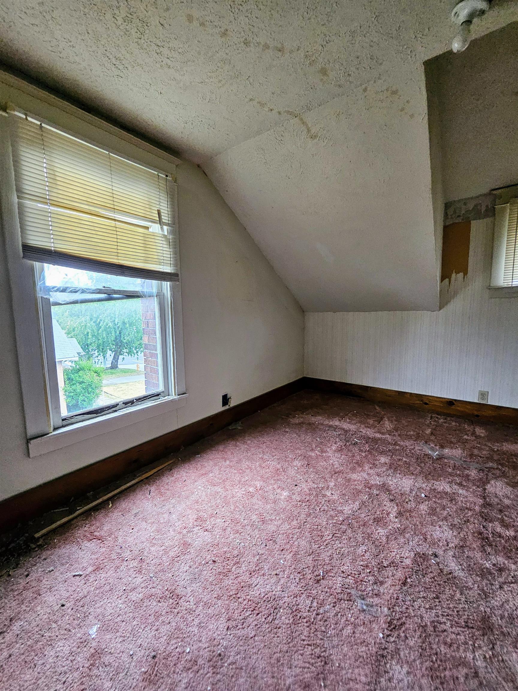 1221 E Indiana Ave - Photo 4