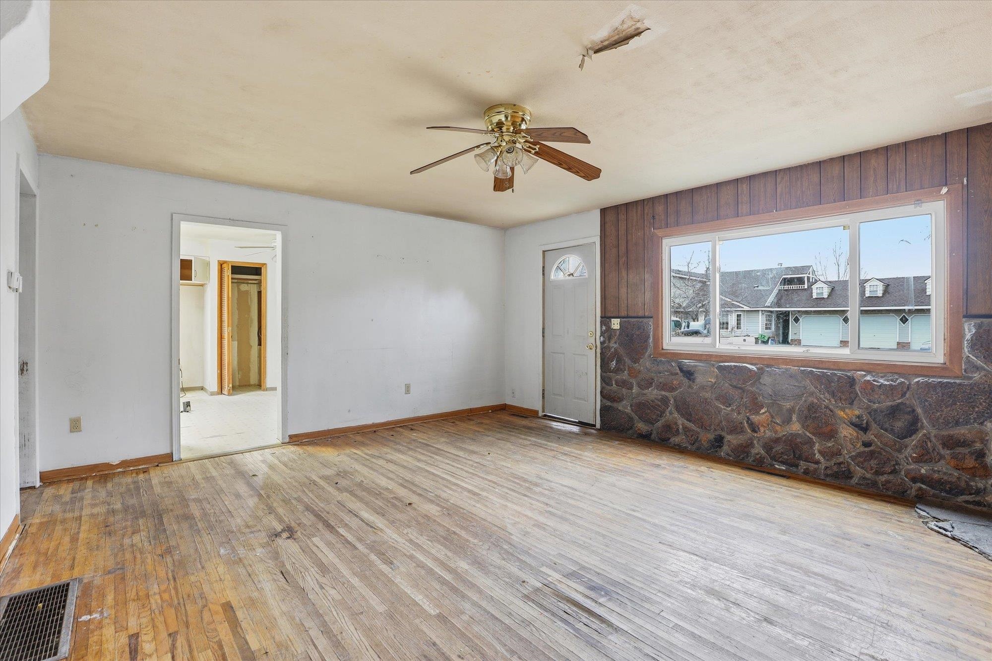 202 E Birch Ave - Photo 13