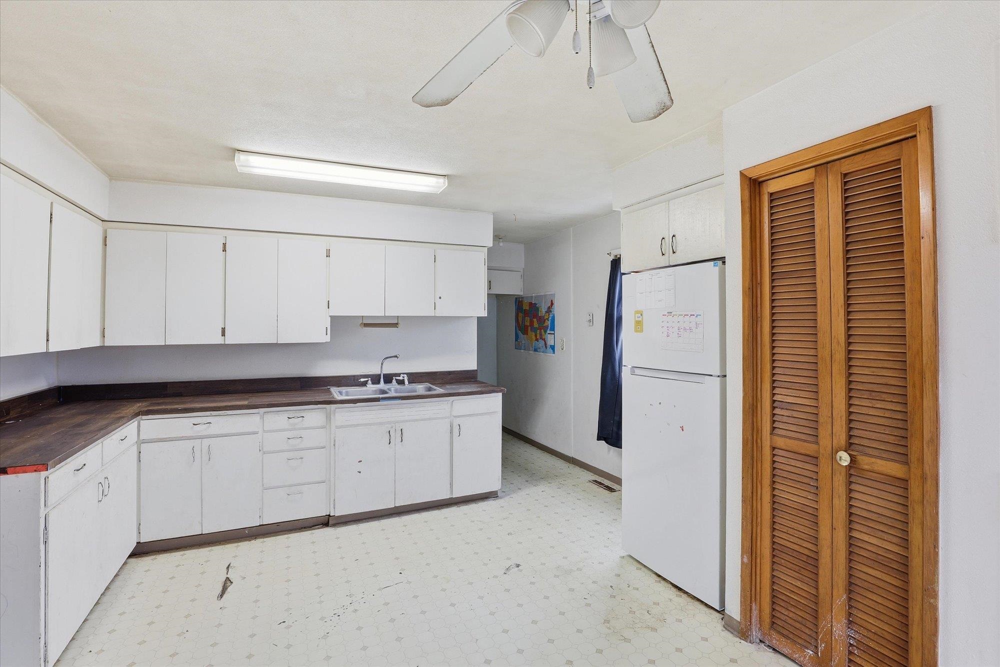 202 E Birch Ave - Photo 20