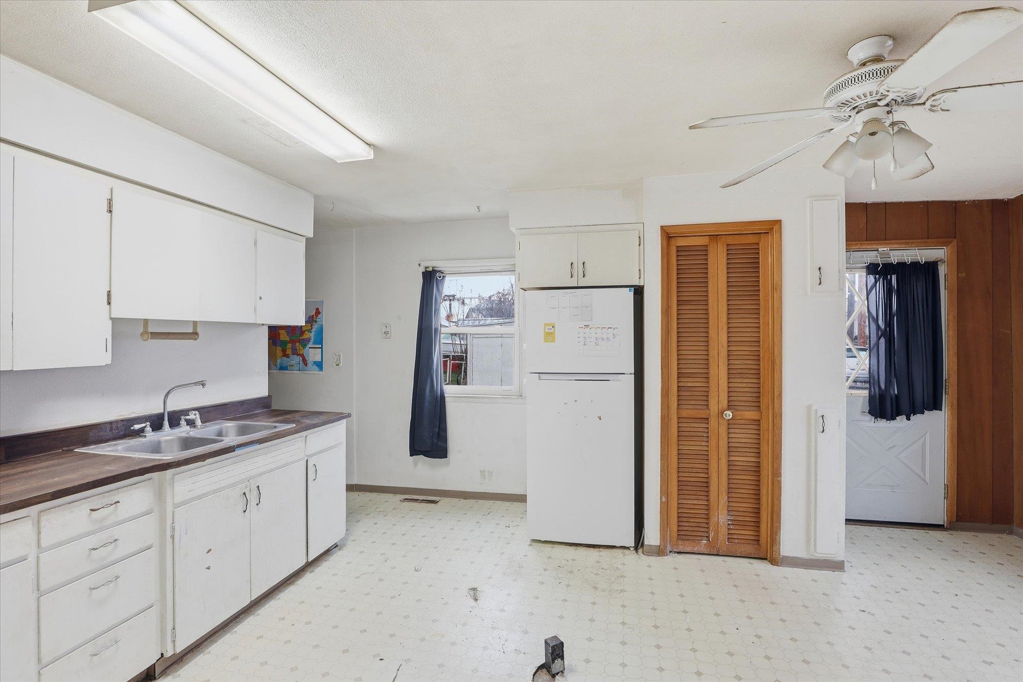 202 E Birch Ave - Photo 21