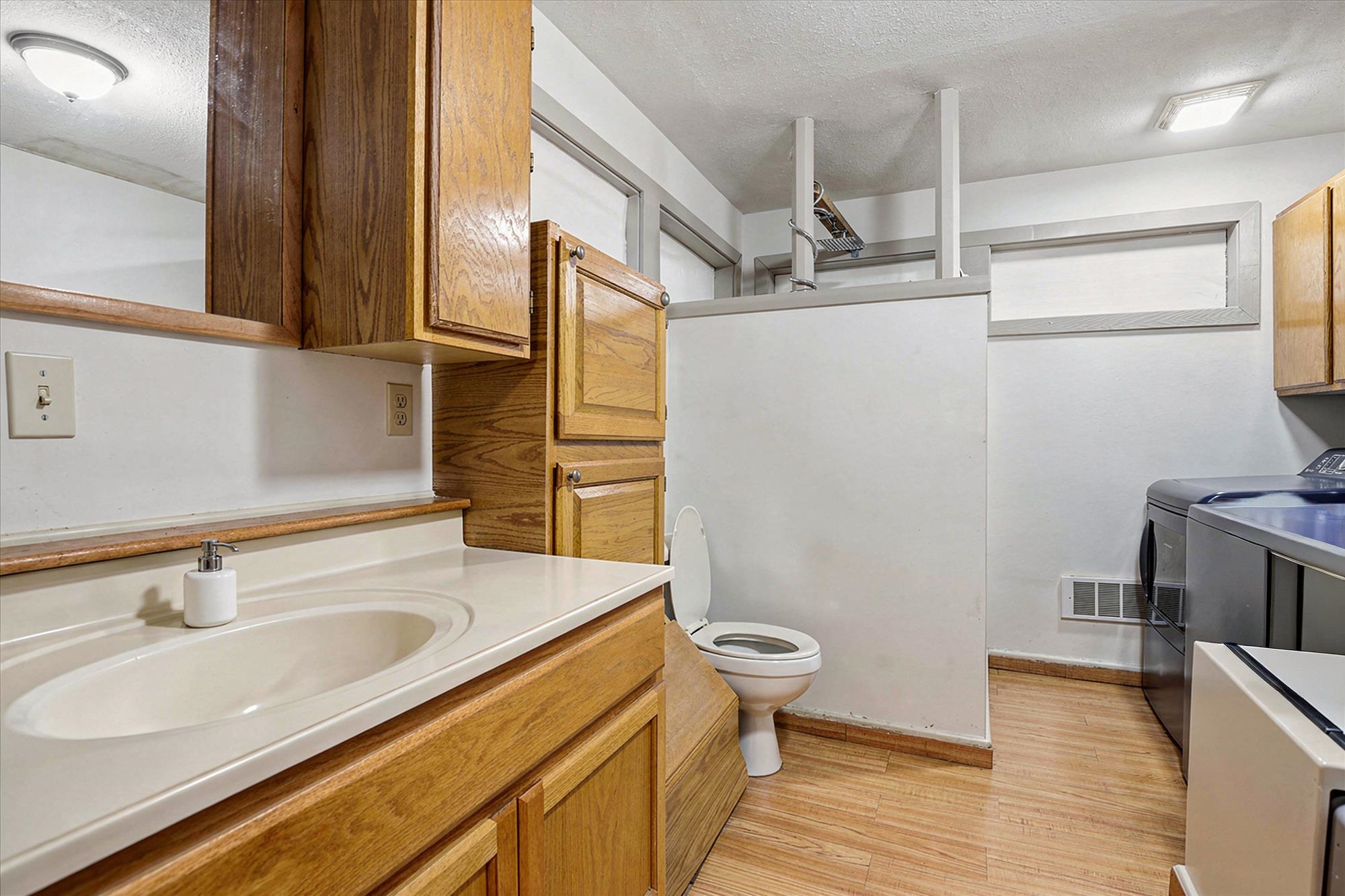 202 E Birch Ave - Photo 8