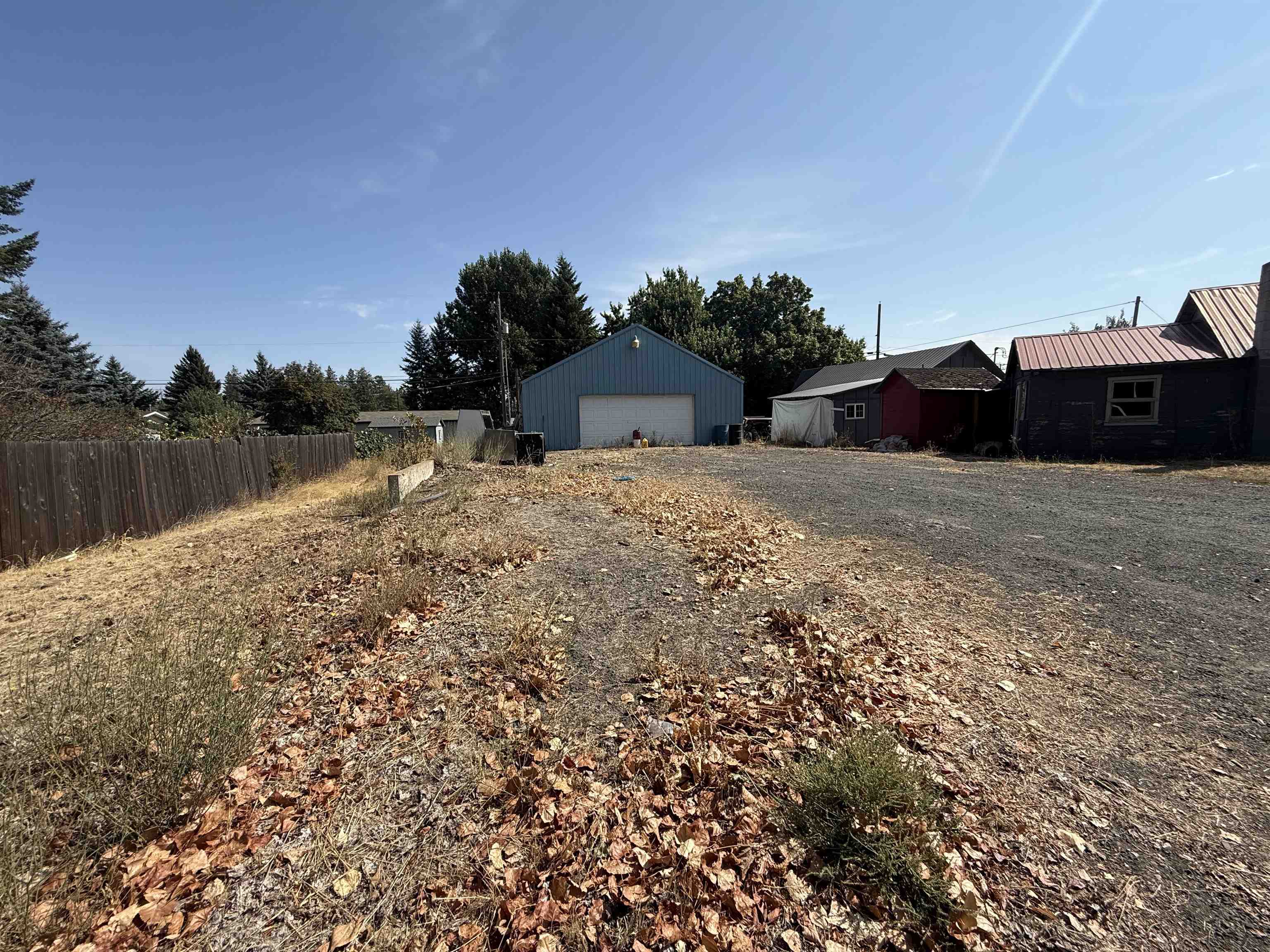 711 E Lake St - Photo 30