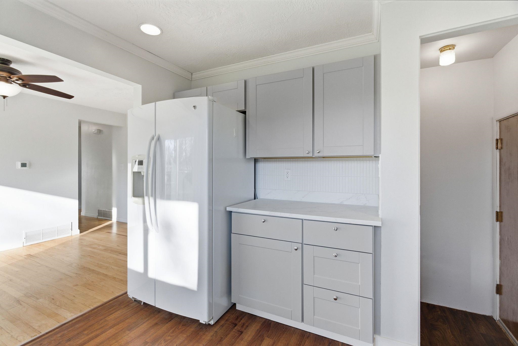 7808 E Broadway Ave - Photo 15