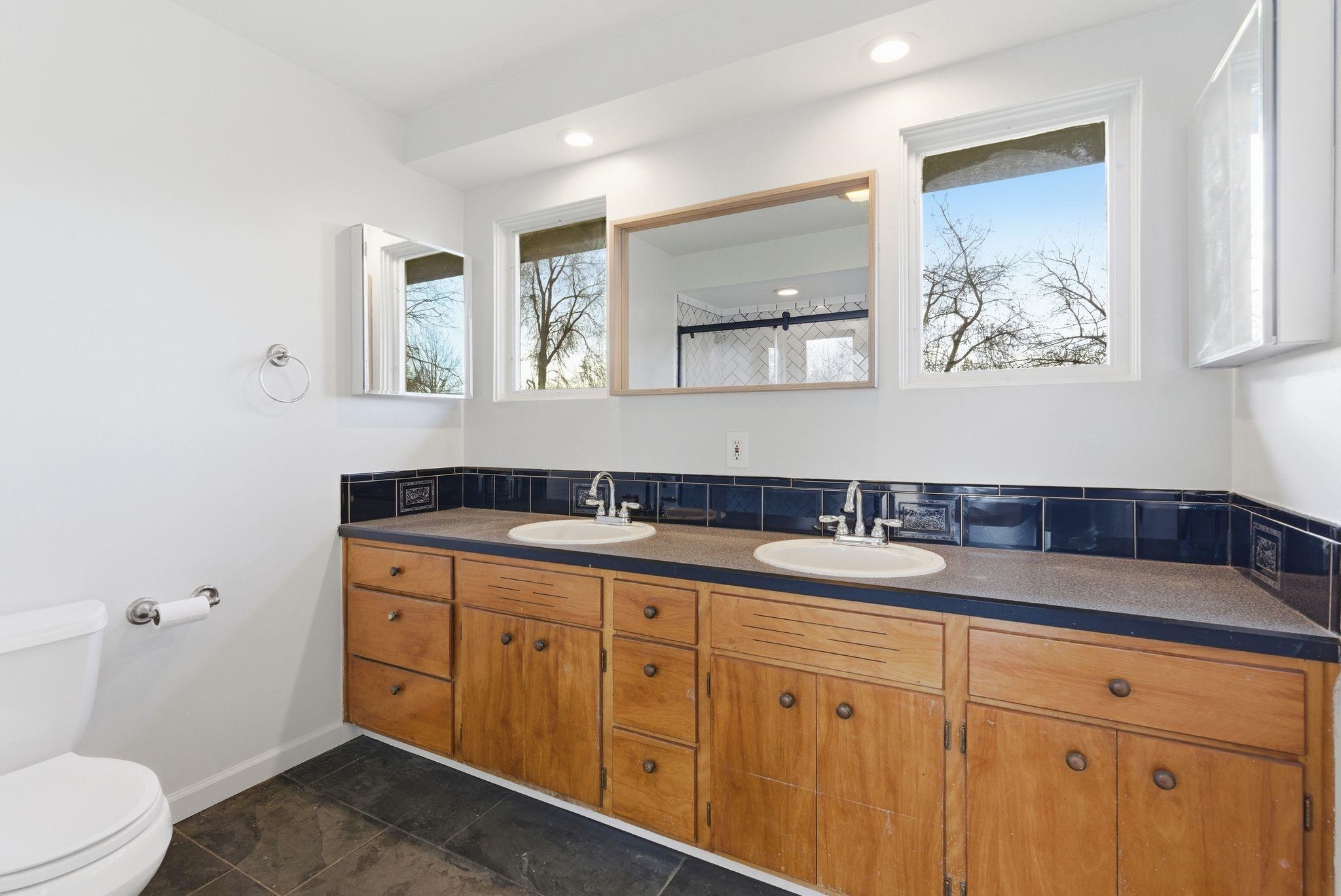 7808 E Broadway Ave - Photo 18