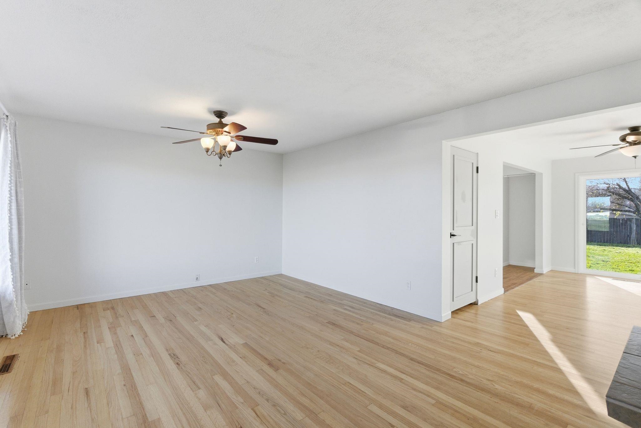 7808 E Broadway Ave - Photo 6