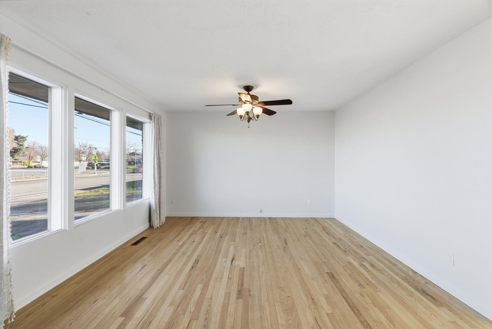 7808 E Broadway Ave - Photo 7
