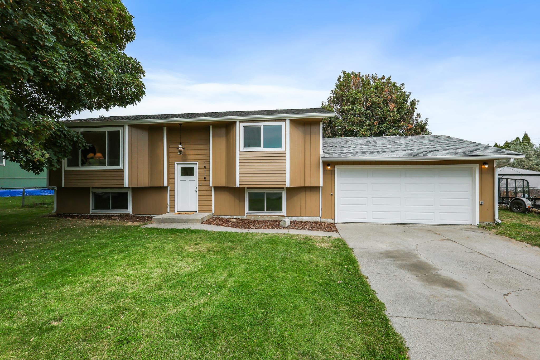 19115 E Nixon Ave - Photo 1