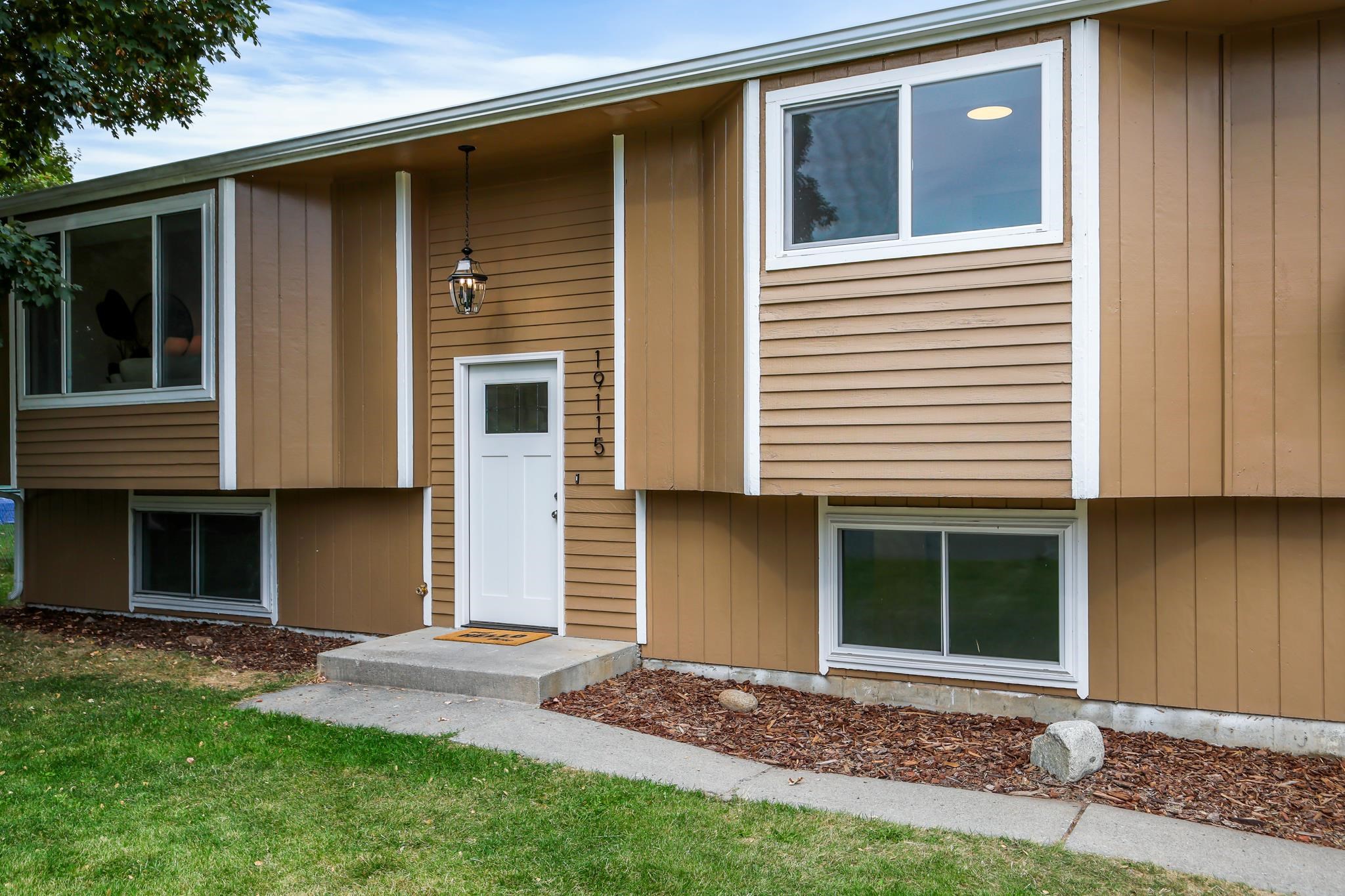 19115 E Nixon Ave - Photo 2